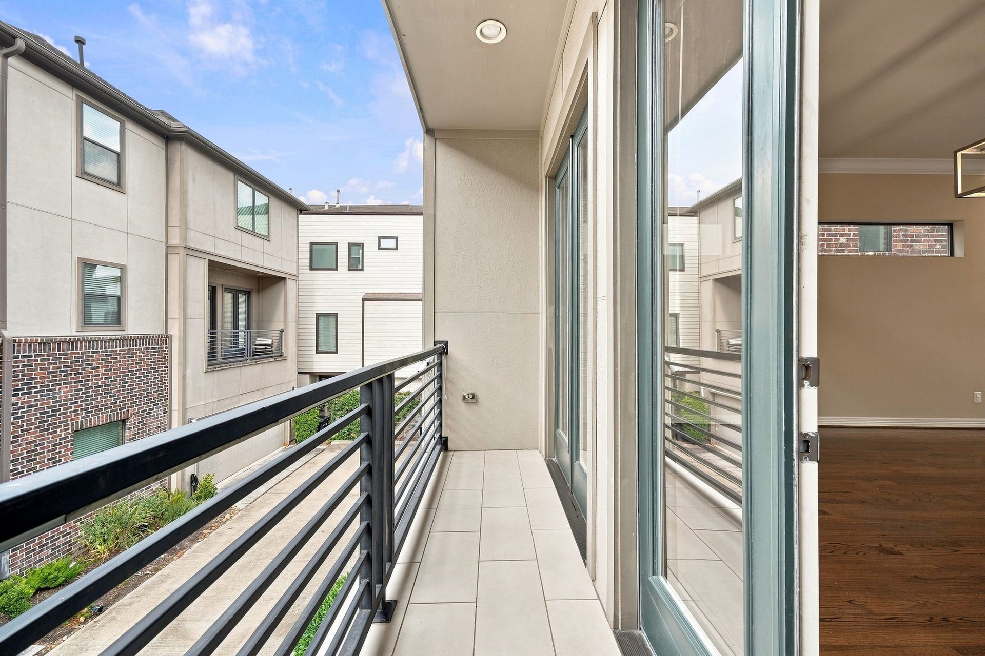 2422 Langston Street, Houston, TX 77007 2422 Langston Street, Houston, TX 77007