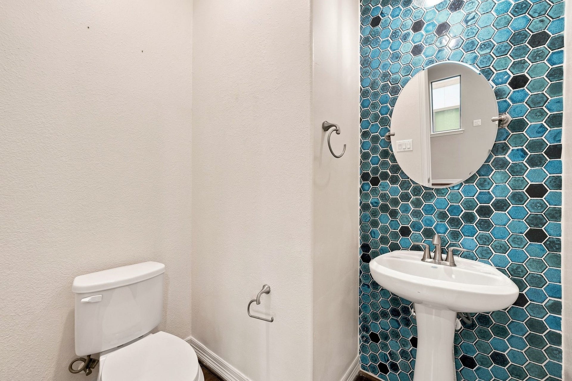 2422 Langston Street, Houston, TX 77007 2422 Langston Street, Houston, TX 77007