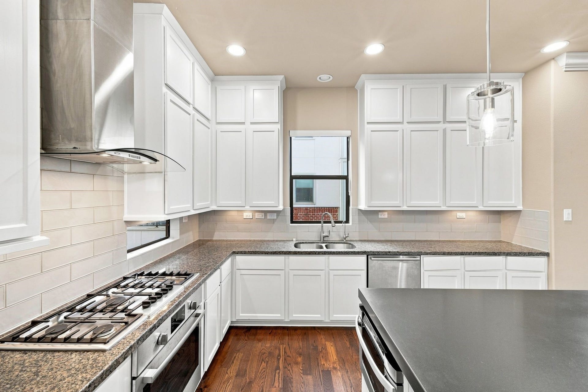 2422 Langston Street, Houston, TX 77007 2422 Langston Street, Houston, TX 77007