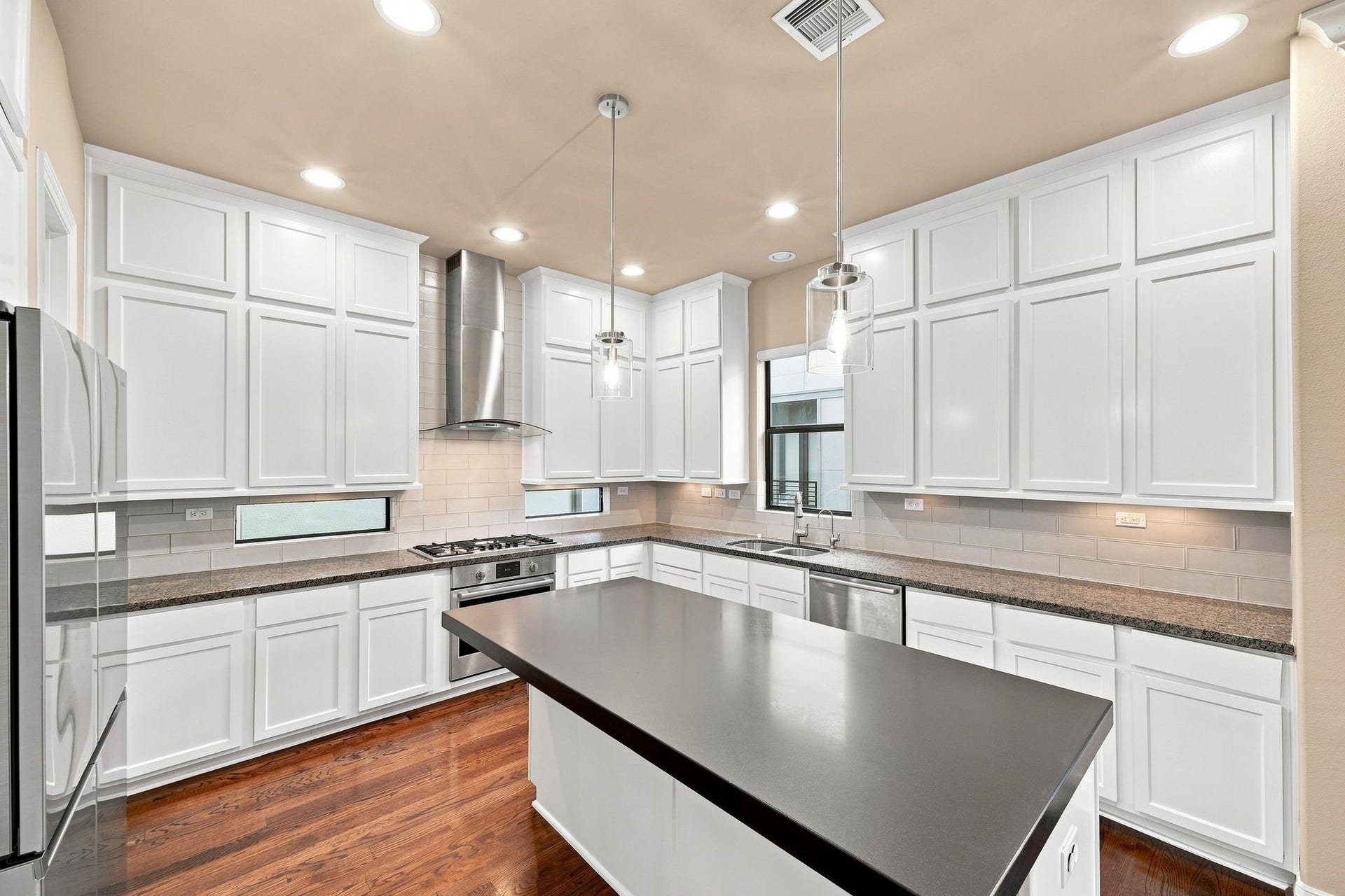 2422 Langston Street, Houston, TX 77007 2422 Langston Street, Houston, TX 77007