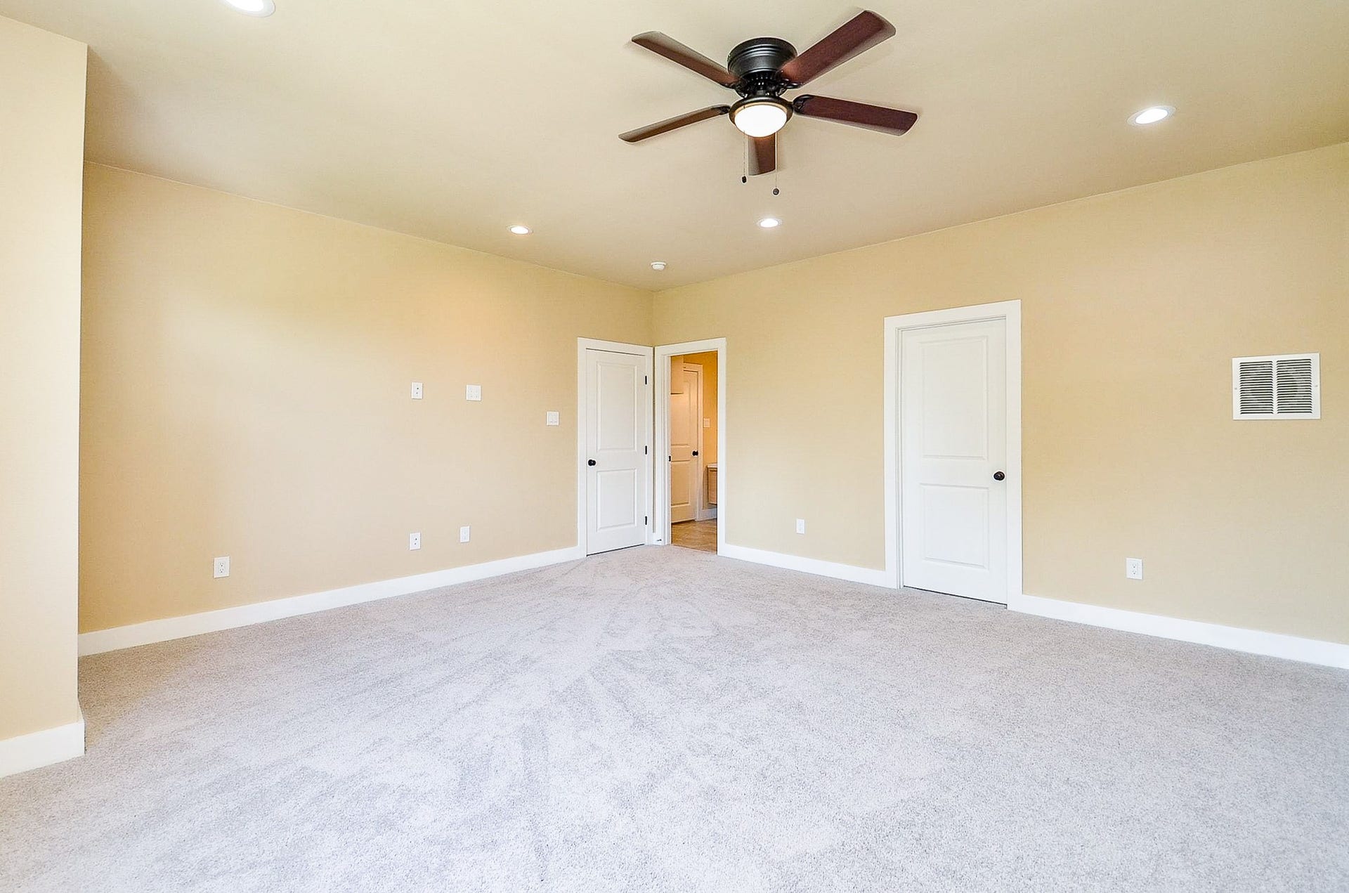 2662 Williams Grant Street, Sugar Land, TX 77479 2662 Williams Grant Street, Sugar Land, TX 77479