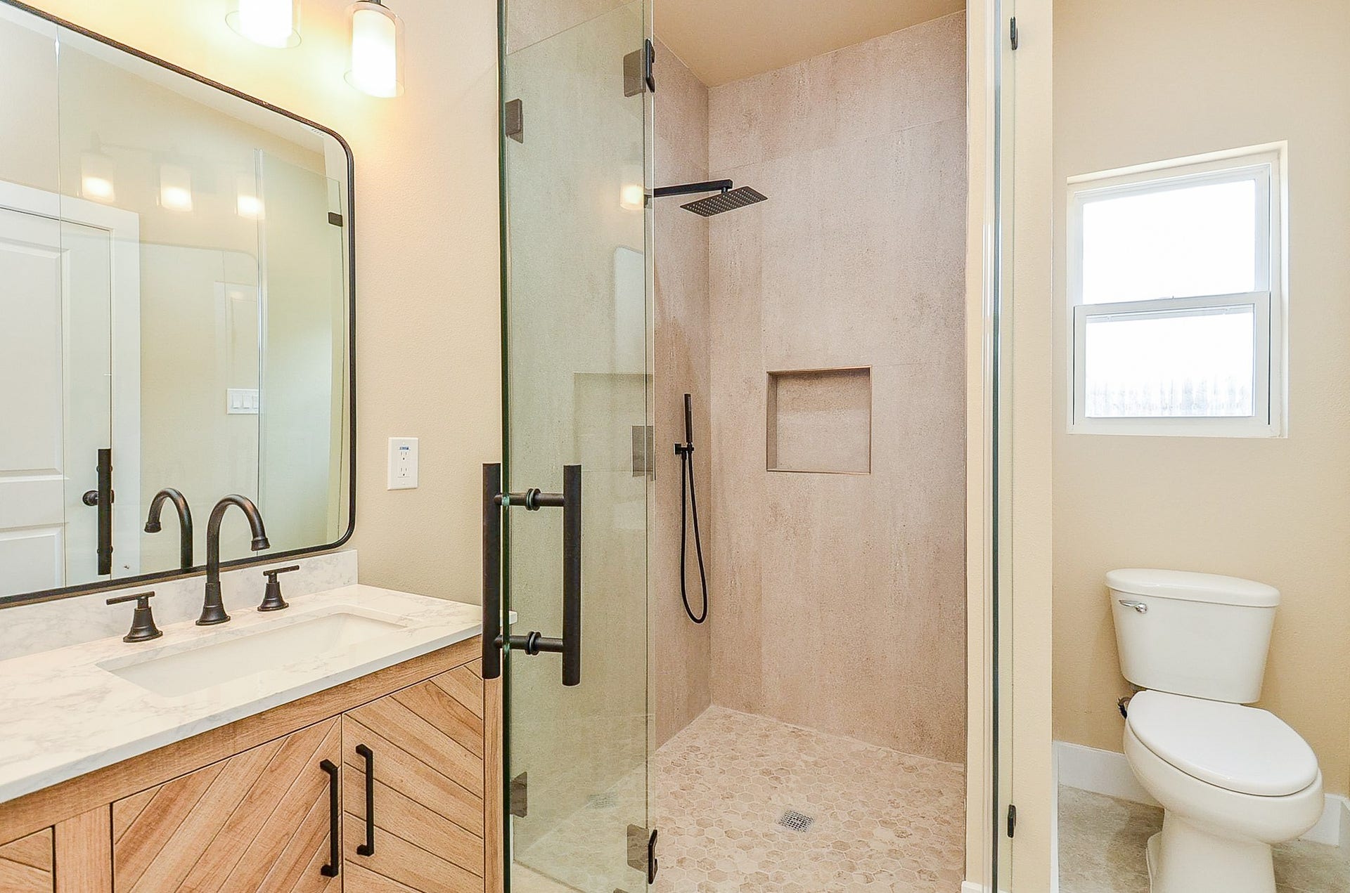 2662 Williams Grant Street, Sugar Land, TX 77479 2662 Williams Grant Street, Sugar Land, TX 77479