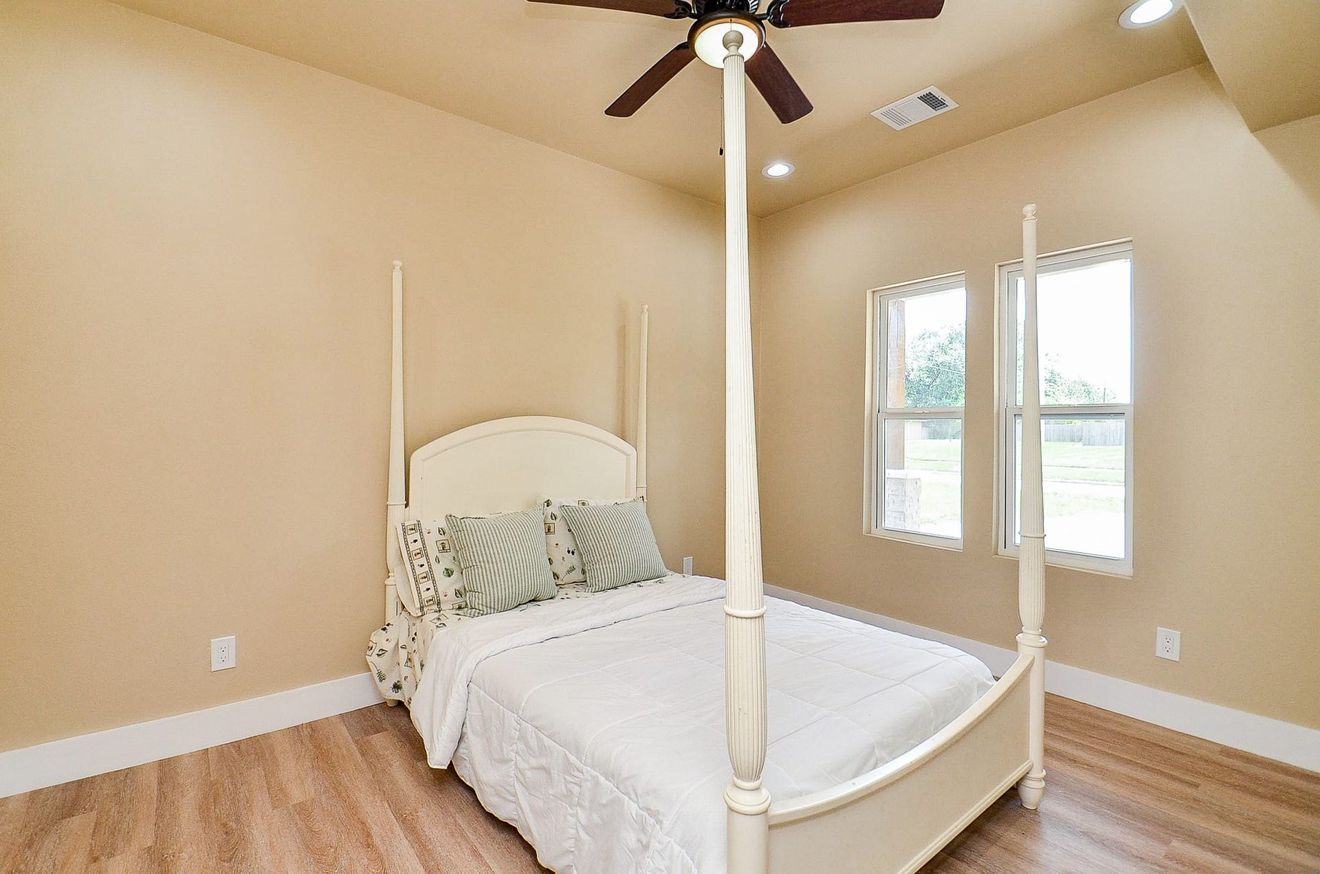 2662 Williams Grant Street, Sugar Land, TX 77479 2662 Williams Grant Street, Sugar Land, TX 77479