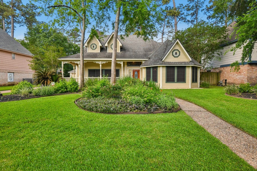 Property photo for 17703 Oaksham Lane, Spring, TX
