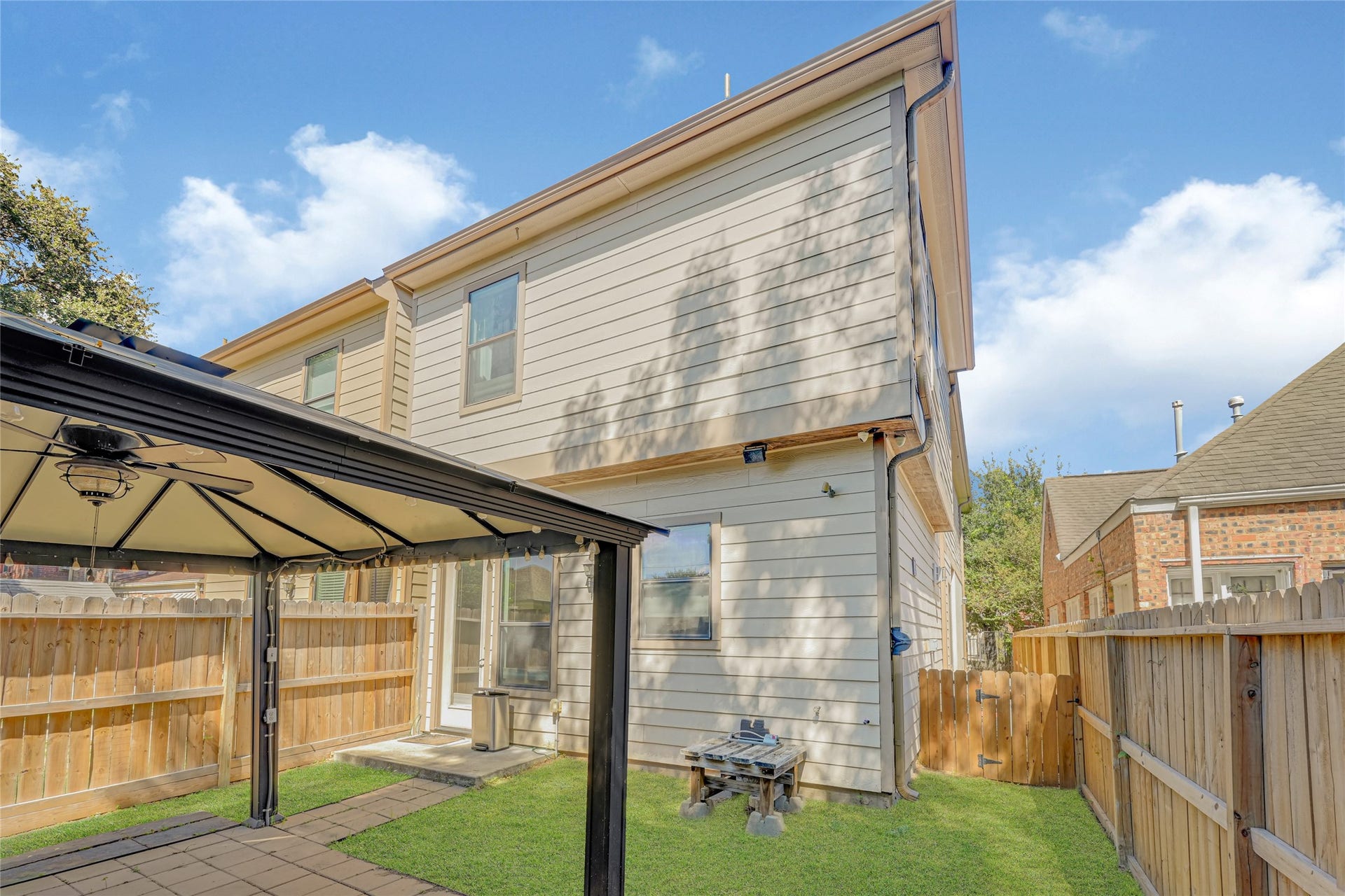 2110 Winbern Street, Houston, TX 77004 2110 Winbern Street, Houston, TX 77004