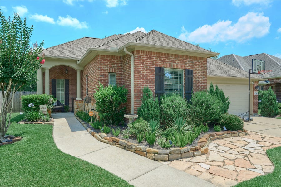 Property photo for 28322 Madelin Manor Lane, Spring, TX