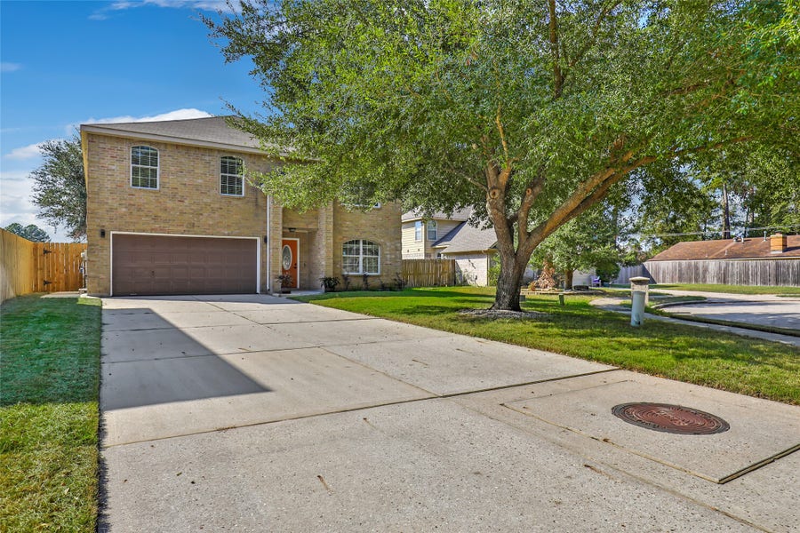 Property photo for 639 Trail Springs Court, Kingwood, TX