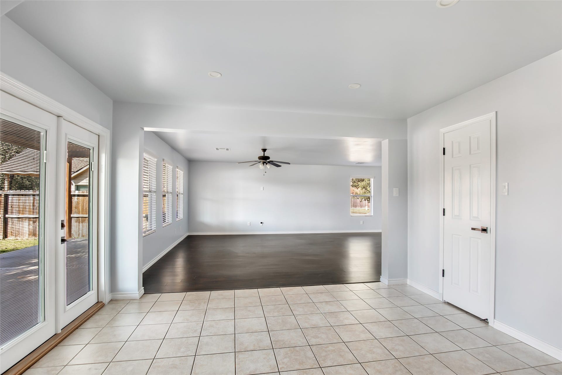 639 Trail Springs Court, Kingwood, TX 77339 Eat-in kitchen space w/ backyard and patio access
