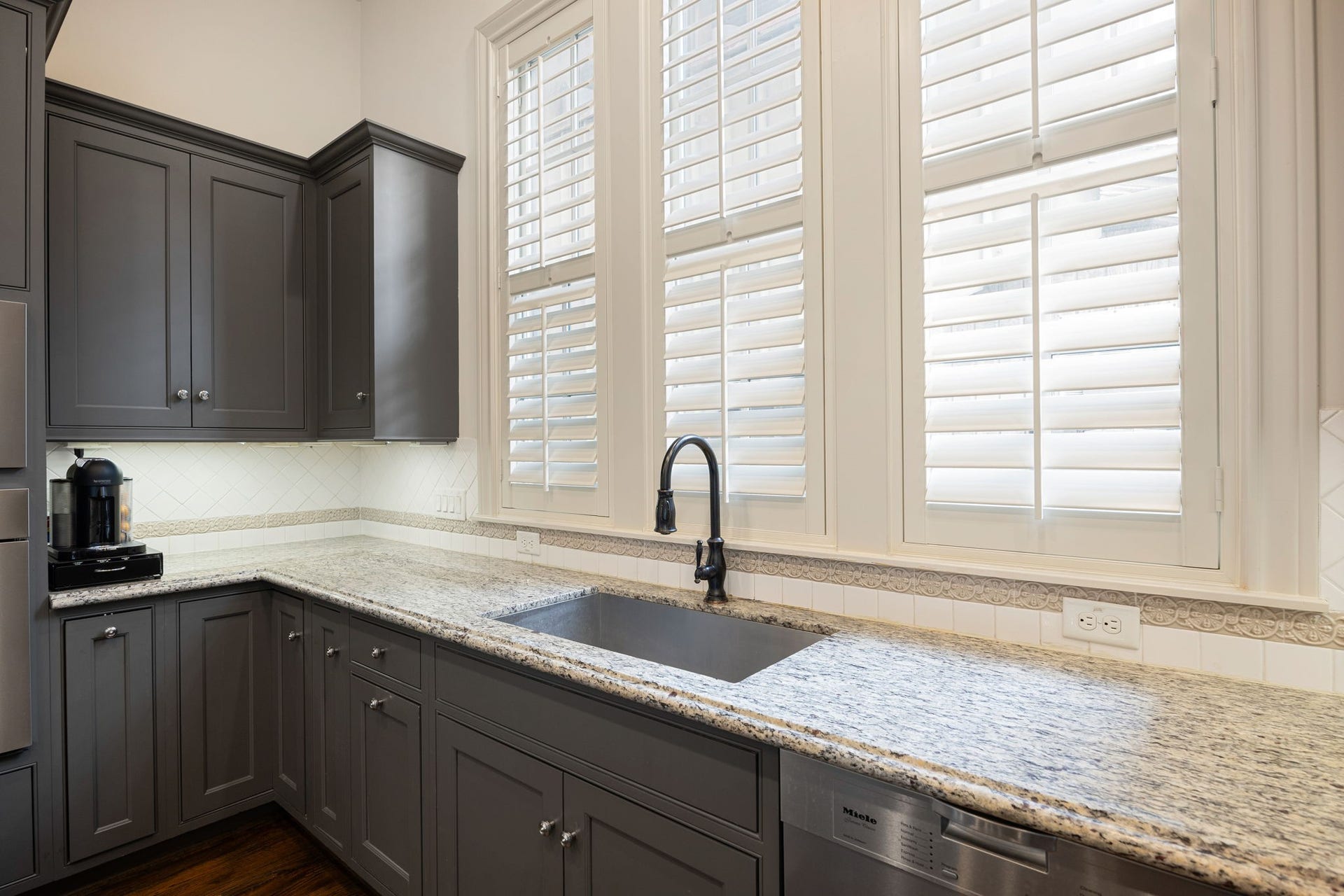 310 W Bell Street, Houston, TX 77019 310 W Bell Street, Houston, TX 77019