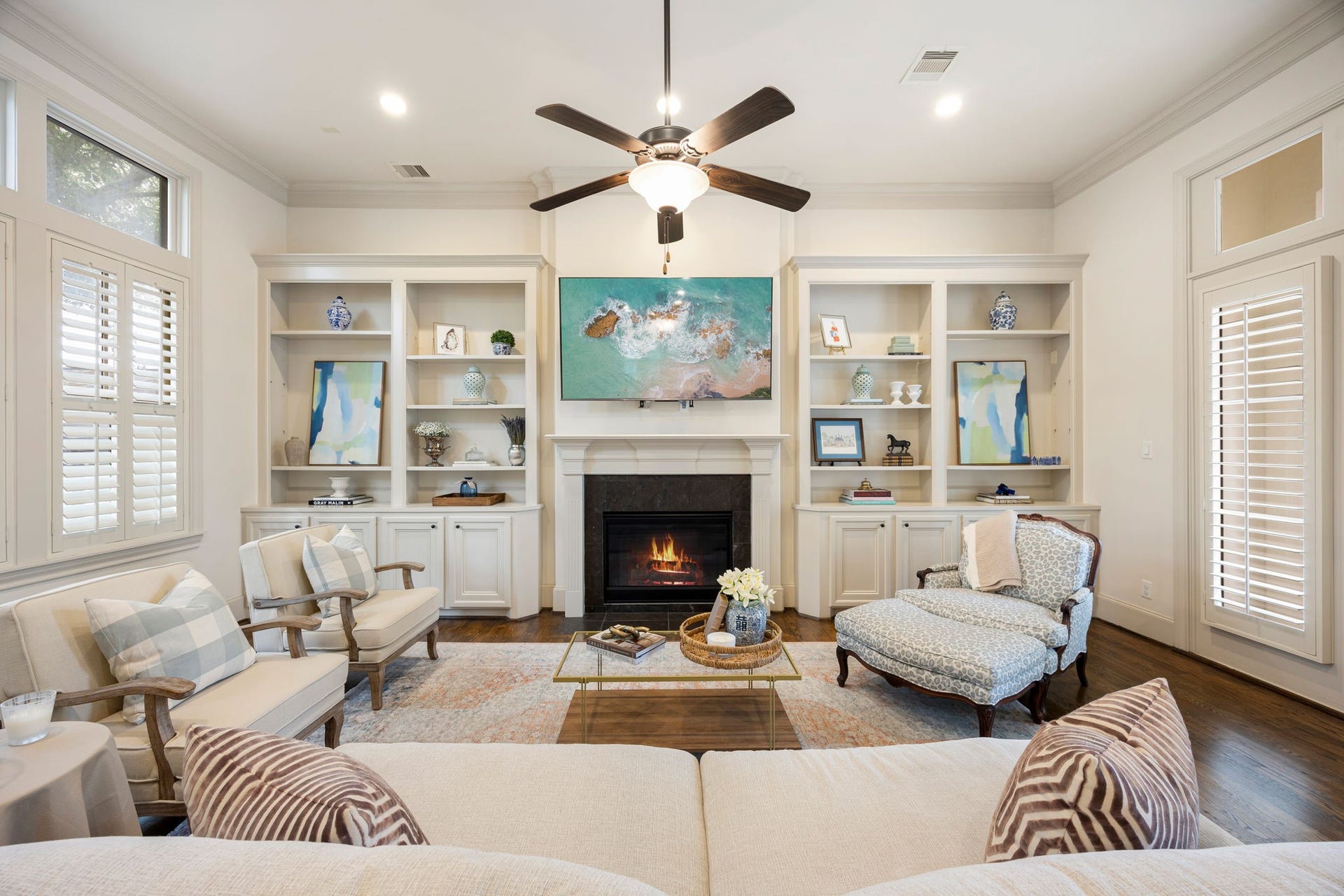 310 W Bell Street, Houston, TX 77019 Picture Perfect!