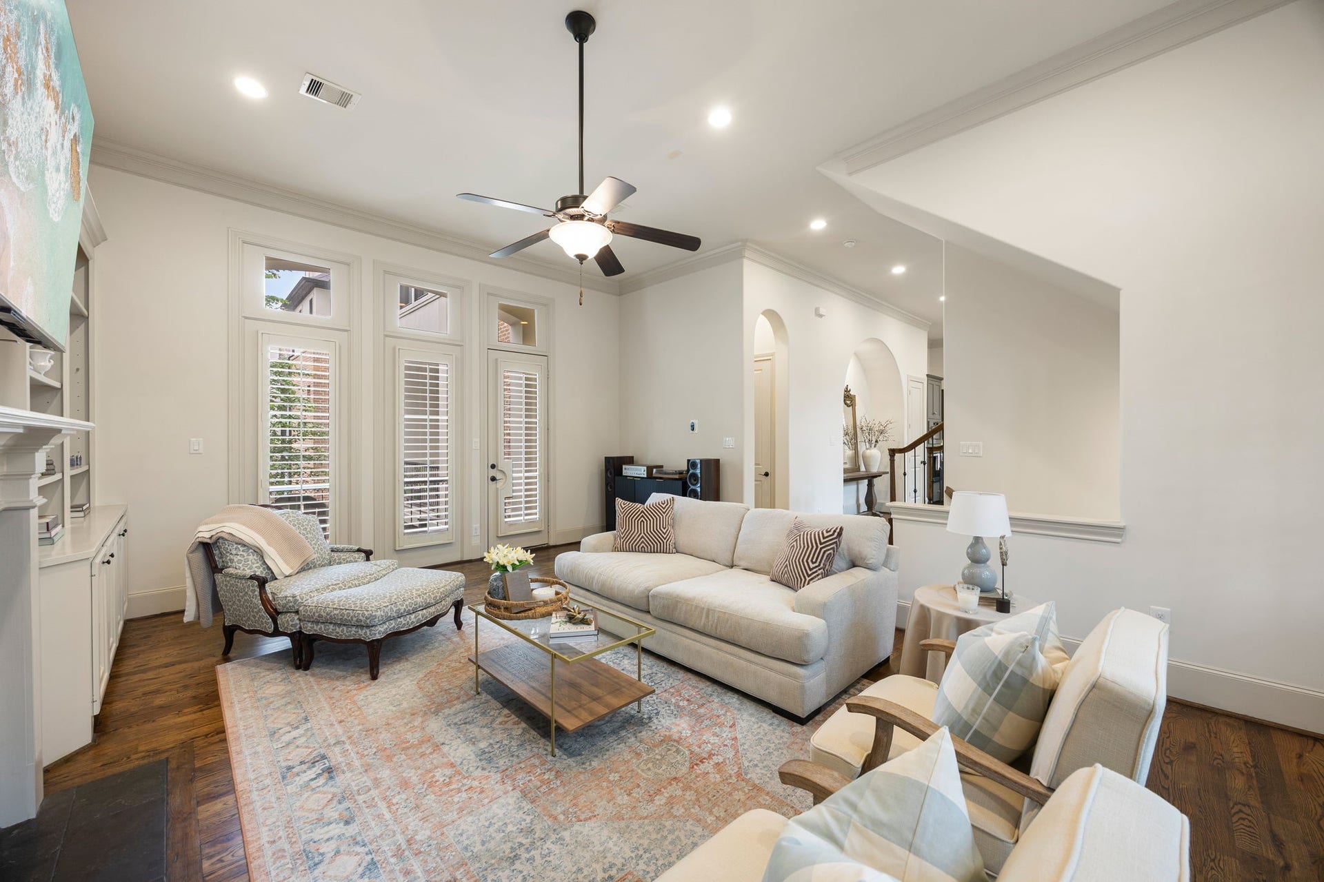 310 W Bell Street, Houston, TX 77019 310 W Bell Street, Houston, TX 77019