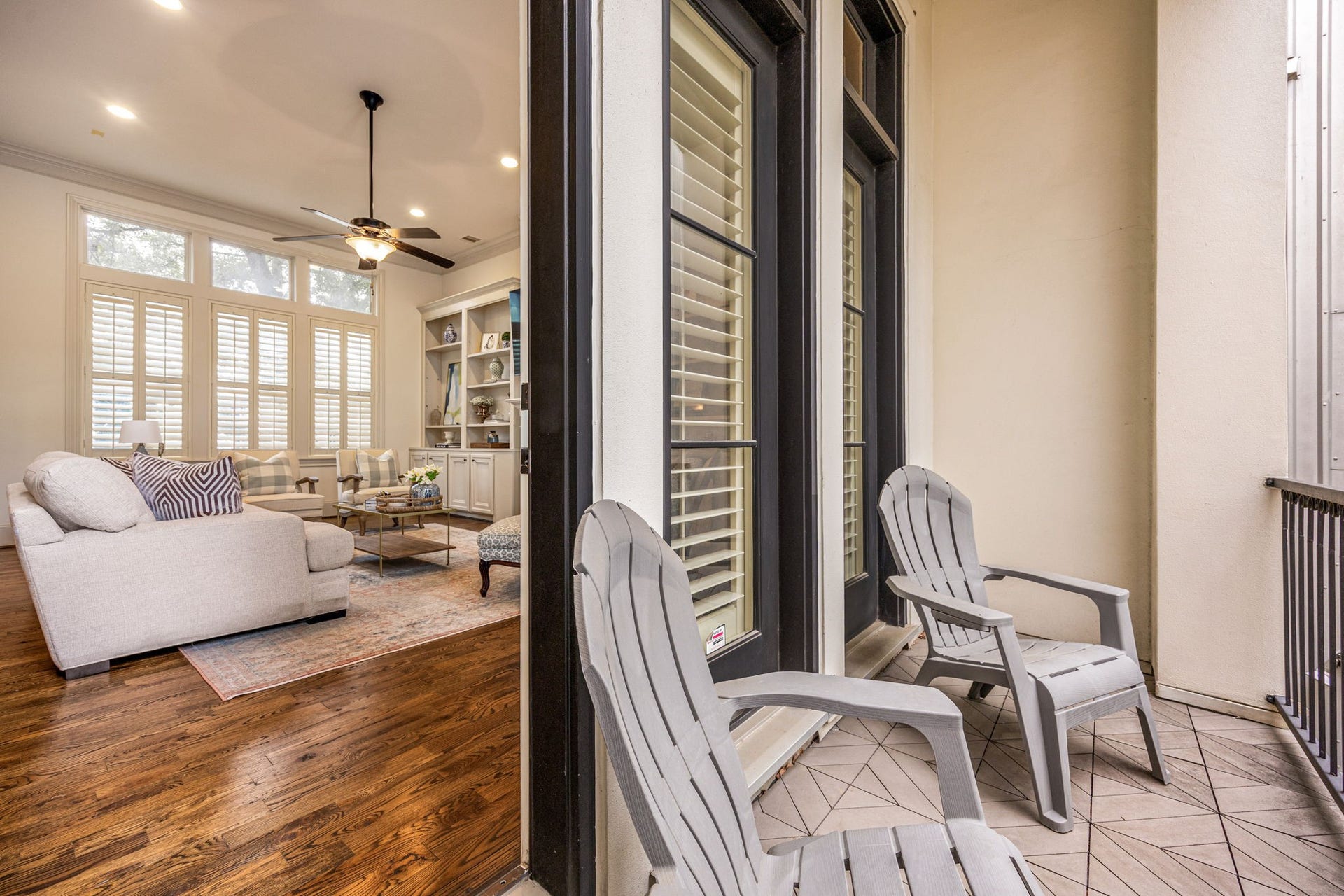 310 W Bell Street, Houston, TX 77019 310 W Bell Street, Houston, TX 77019