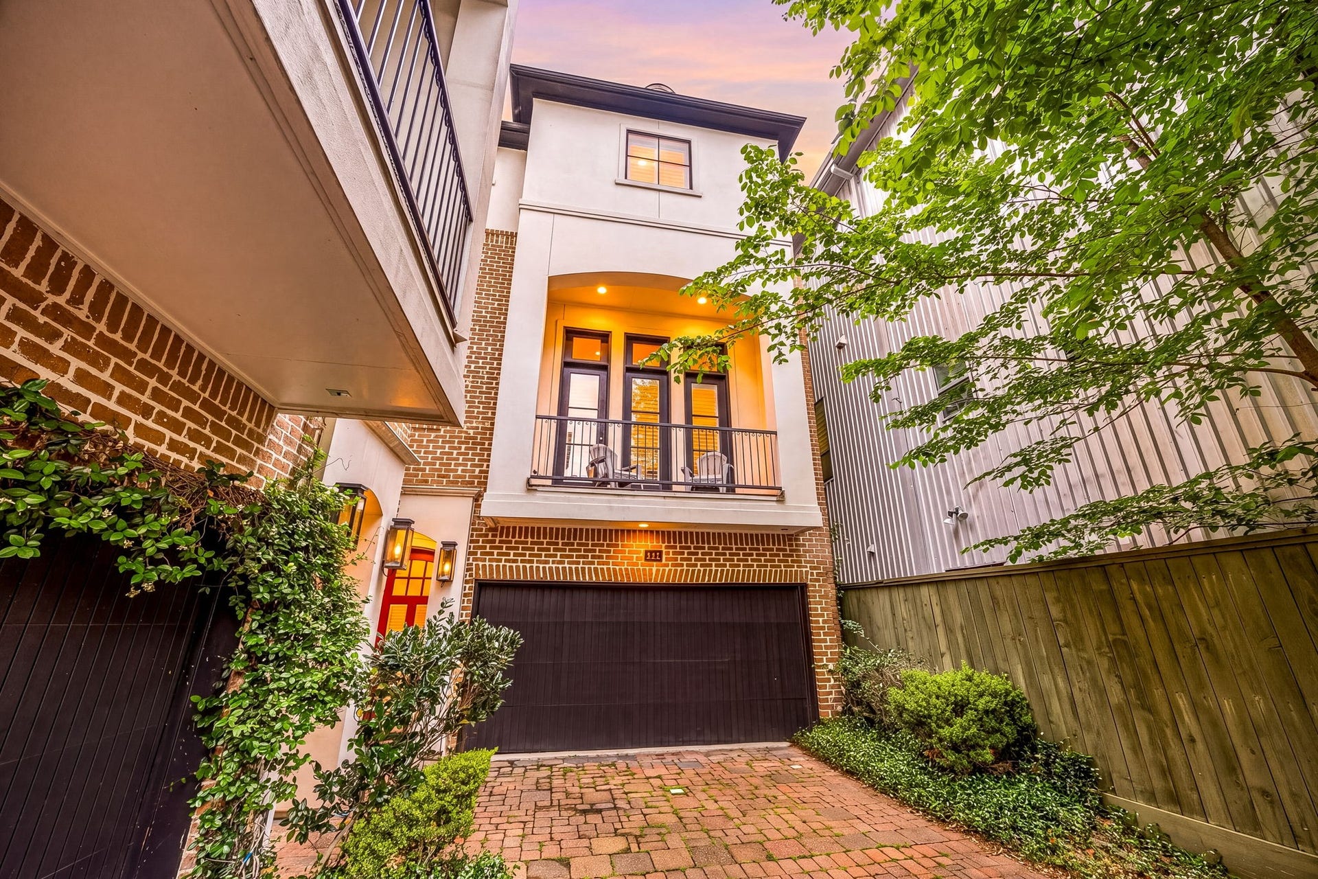 310 W Bell Street, Houston, TX 77019 310 W Bell Street, Houston, TX 77019