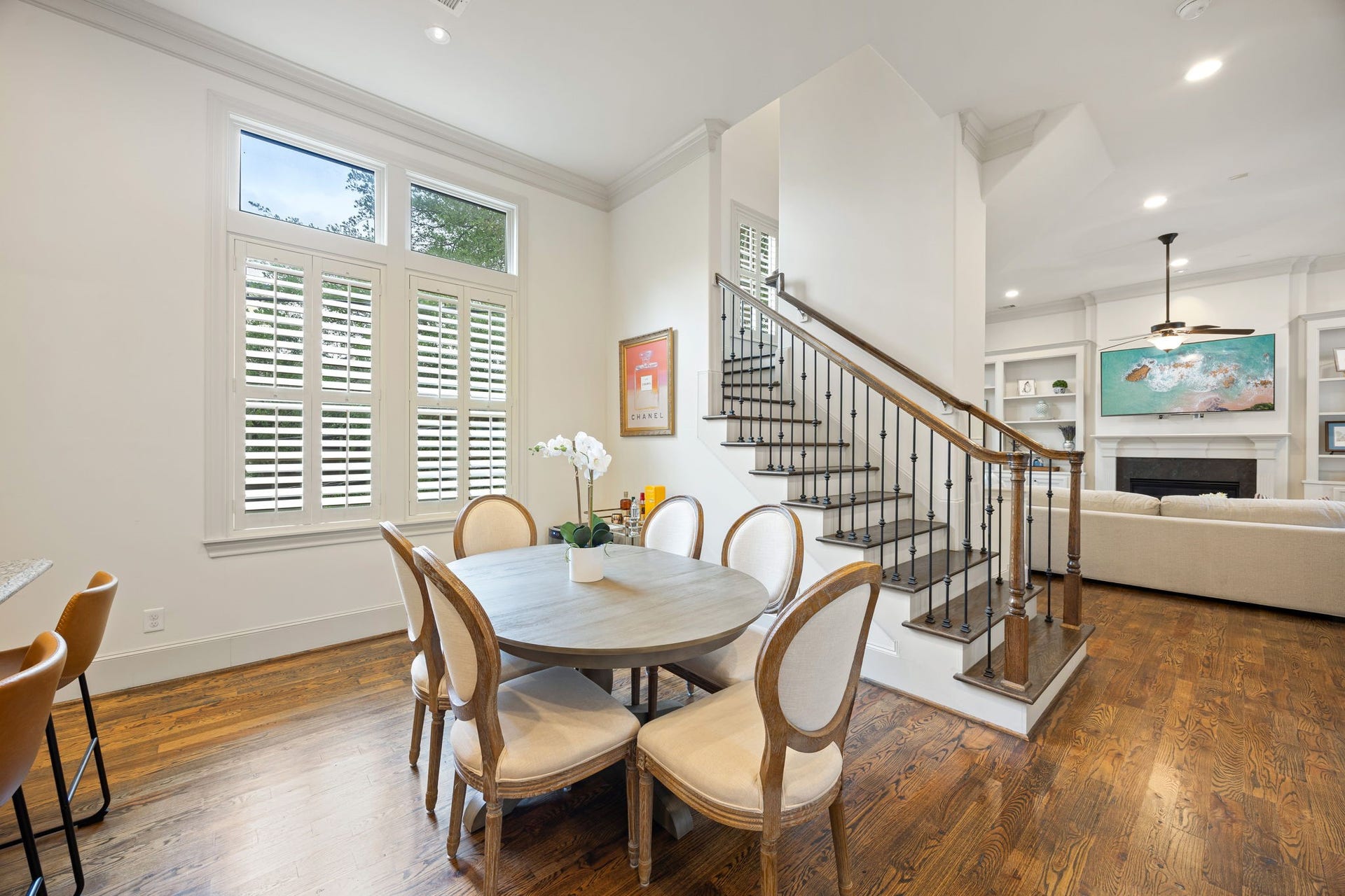 310 W Bell Street, Houston, TX 77019 310 W Bell Street, Houston, TX 77019
