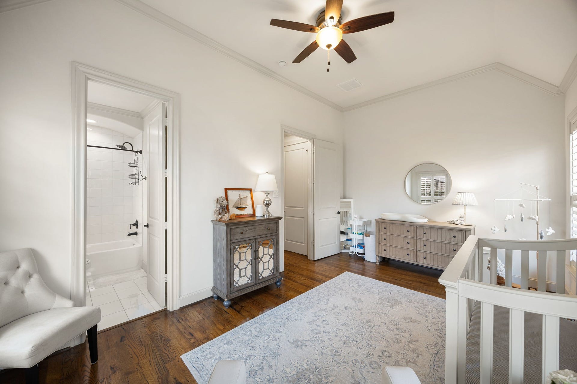 310 W Bell Street, Houston, TX 77019 310 W Bell Street, Houston, TX 77019