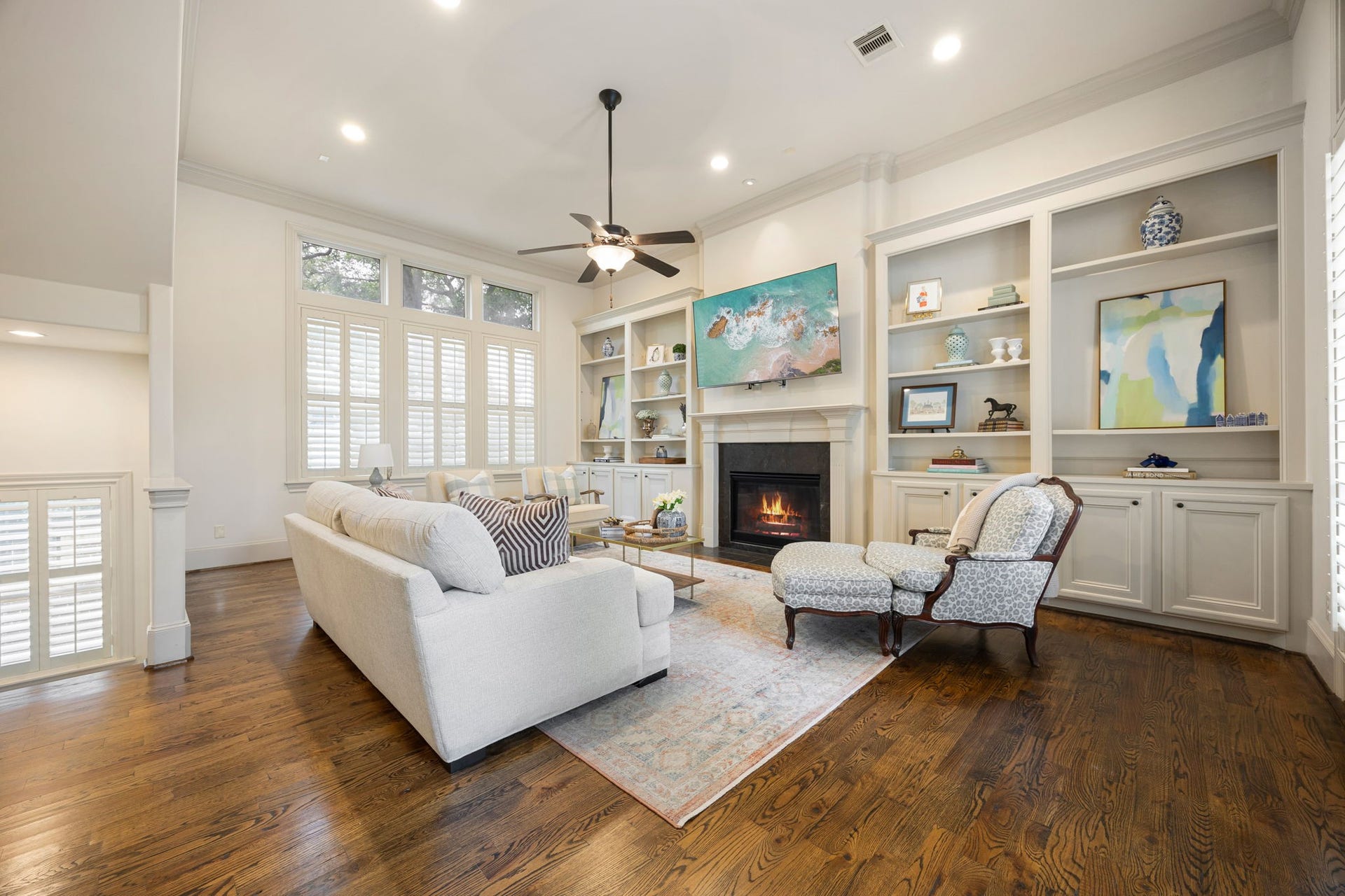 310 W Bell Street, Houston, TX 77019 310 W Bell Street, Houston, TX 77019