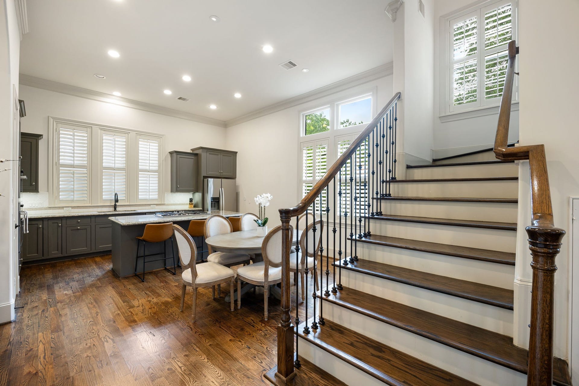 310 W Bell Street, Houston, TX 77019 310 W Bell Street, Houston, TX 77019