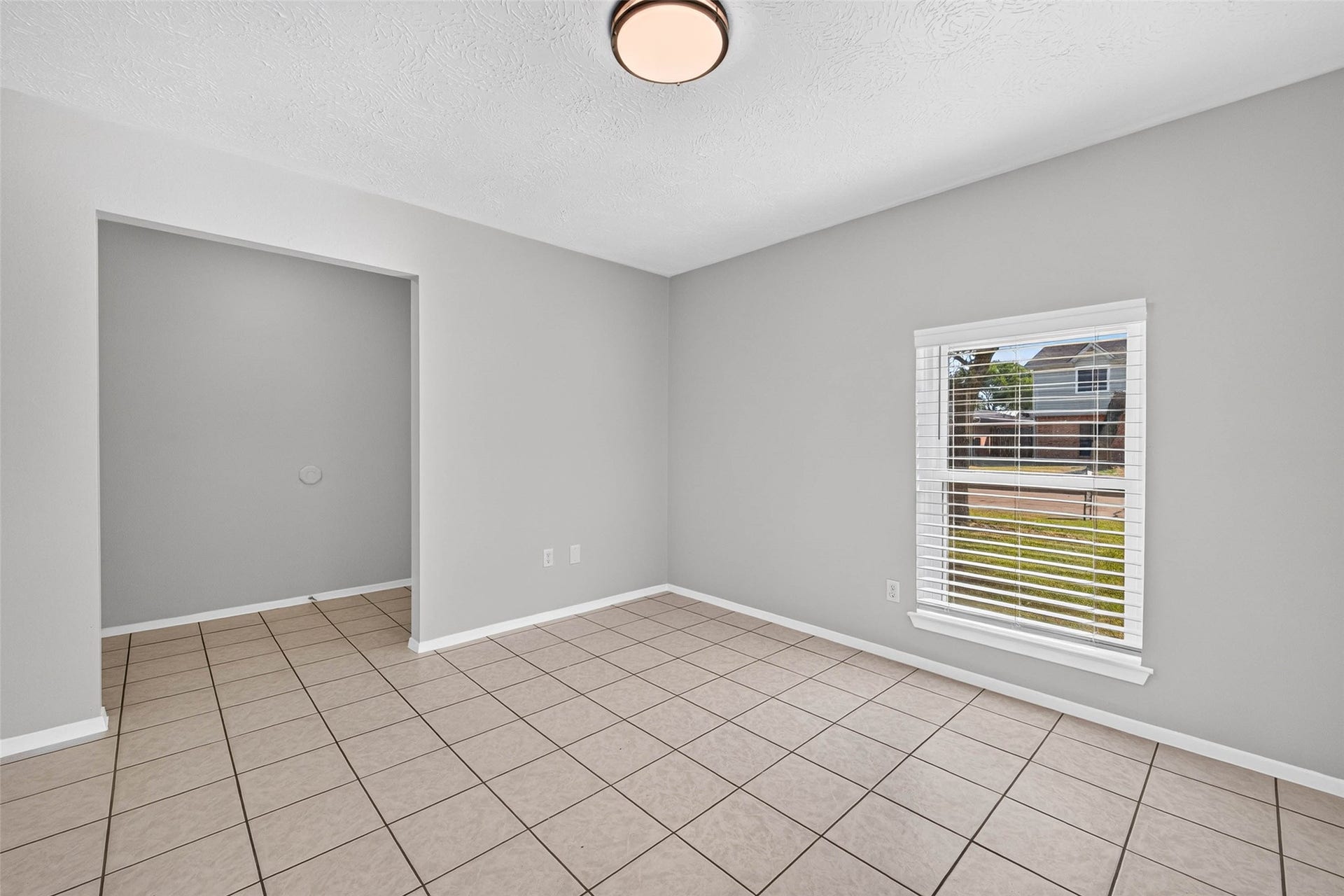 9809 Hummingbird Street, La Porte, TX 77571 9809 Hummingbird Street, La Porte, TX 77571