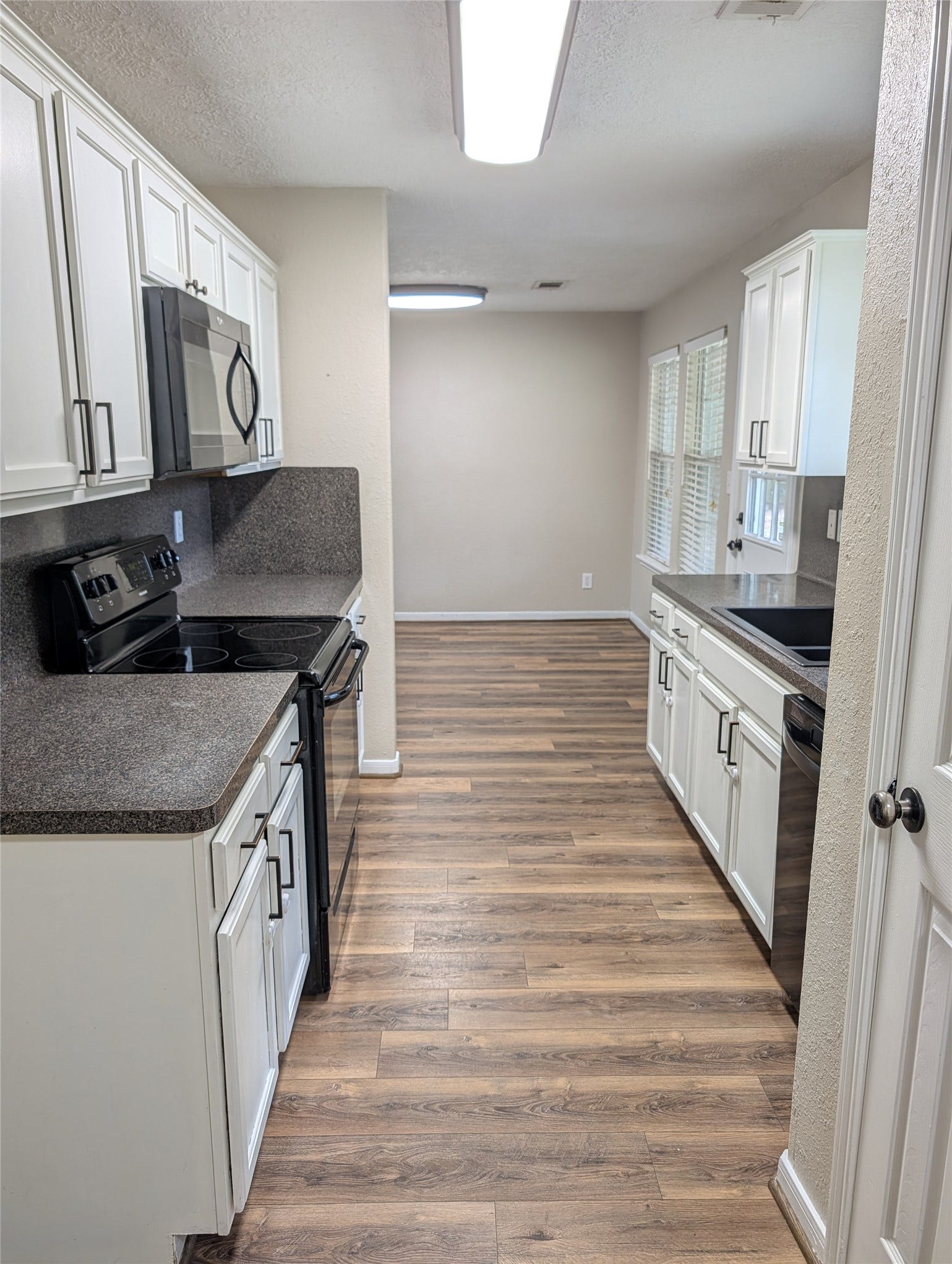 10711 Royal Forest Drive, Conroe, TX 77303