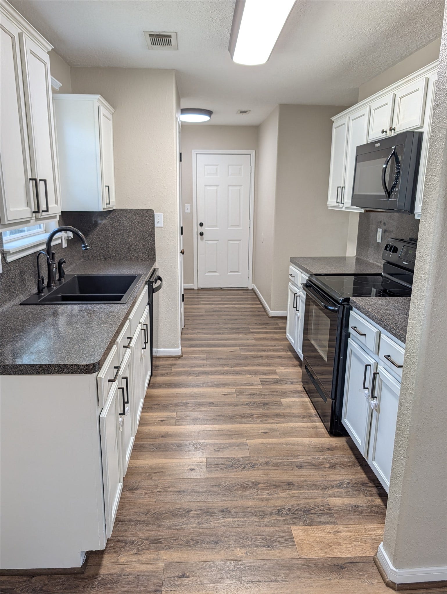 10711 Royal Forest Drive, Conroe, TX 77303