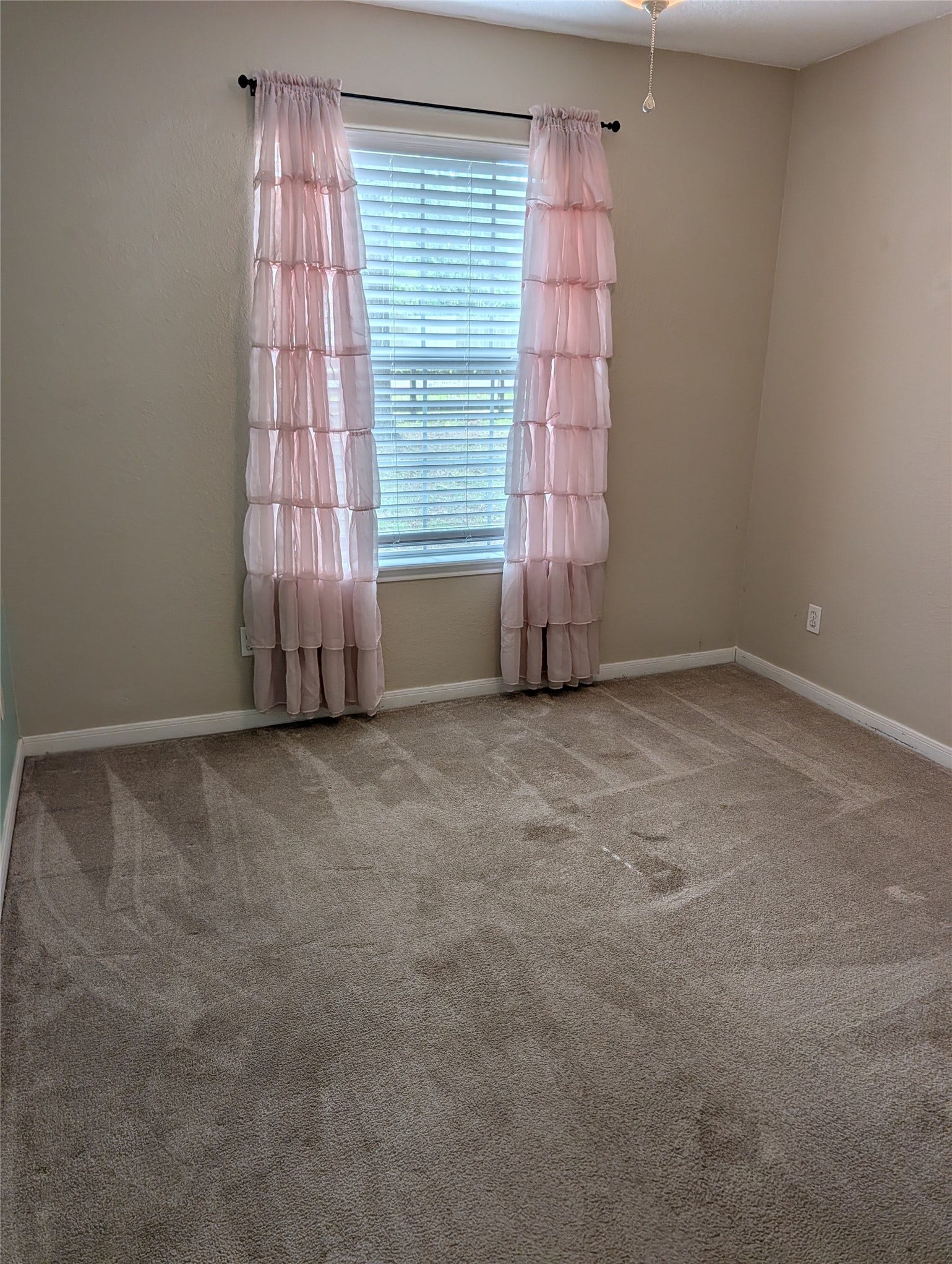 10711 Royal Forest Drive, Conroe, TX 77303