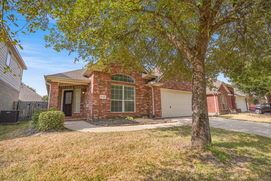 Property photo for 21558 Duke Alexander Drive, Kingwood, TX