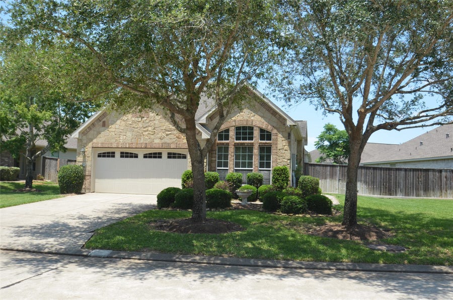 Property photo for 1227 N Riviera Circle, Pearland, TX