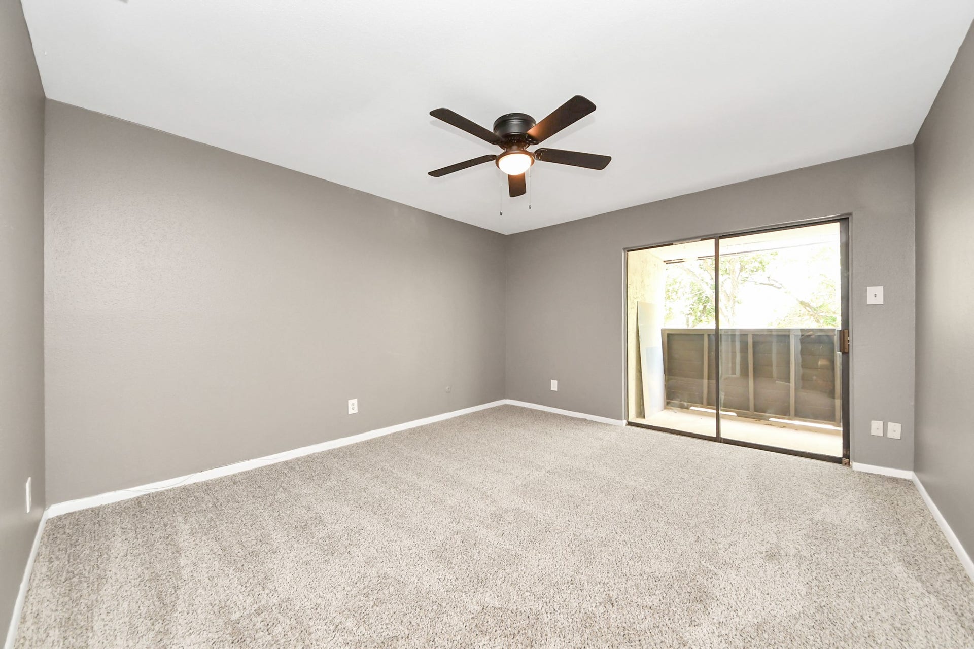 3105 Walnut Bend Ln, #32, Houston, TX 77042
