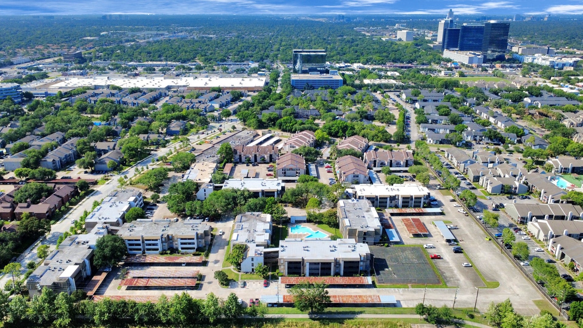 3105 Walnut Bend Ln, #32, Houston, TX 77042