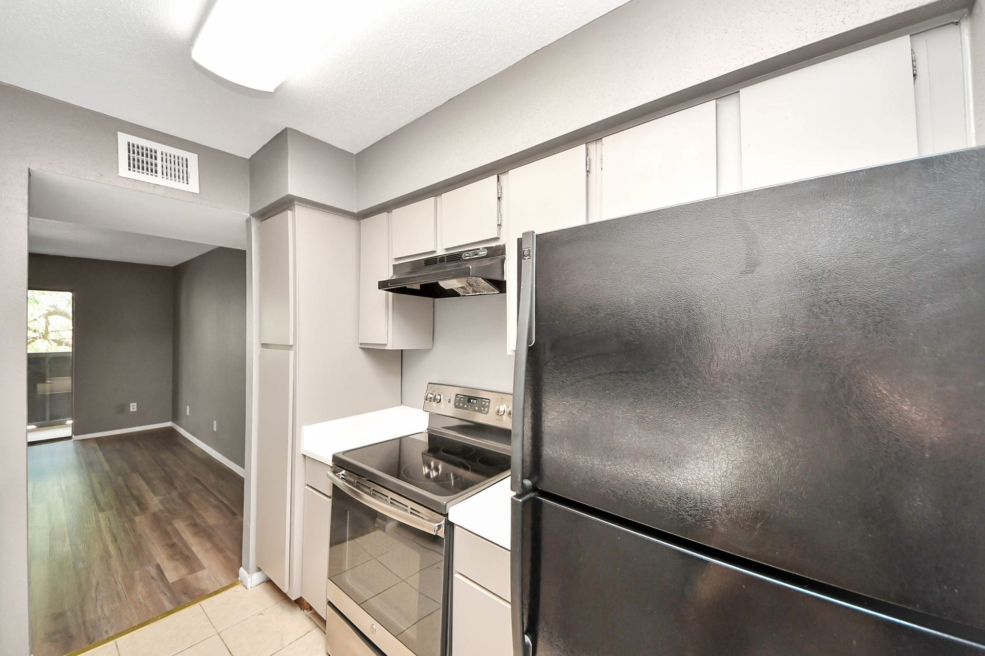 3105 Walnut Bend Ln, #32, Houston, TX 77042