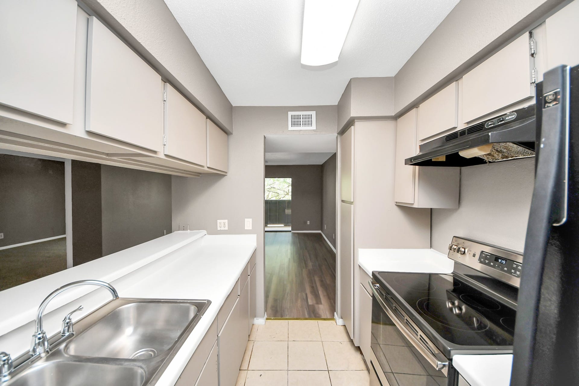 3105 Walnut Bend Ln, #32, Houston, TX 77042