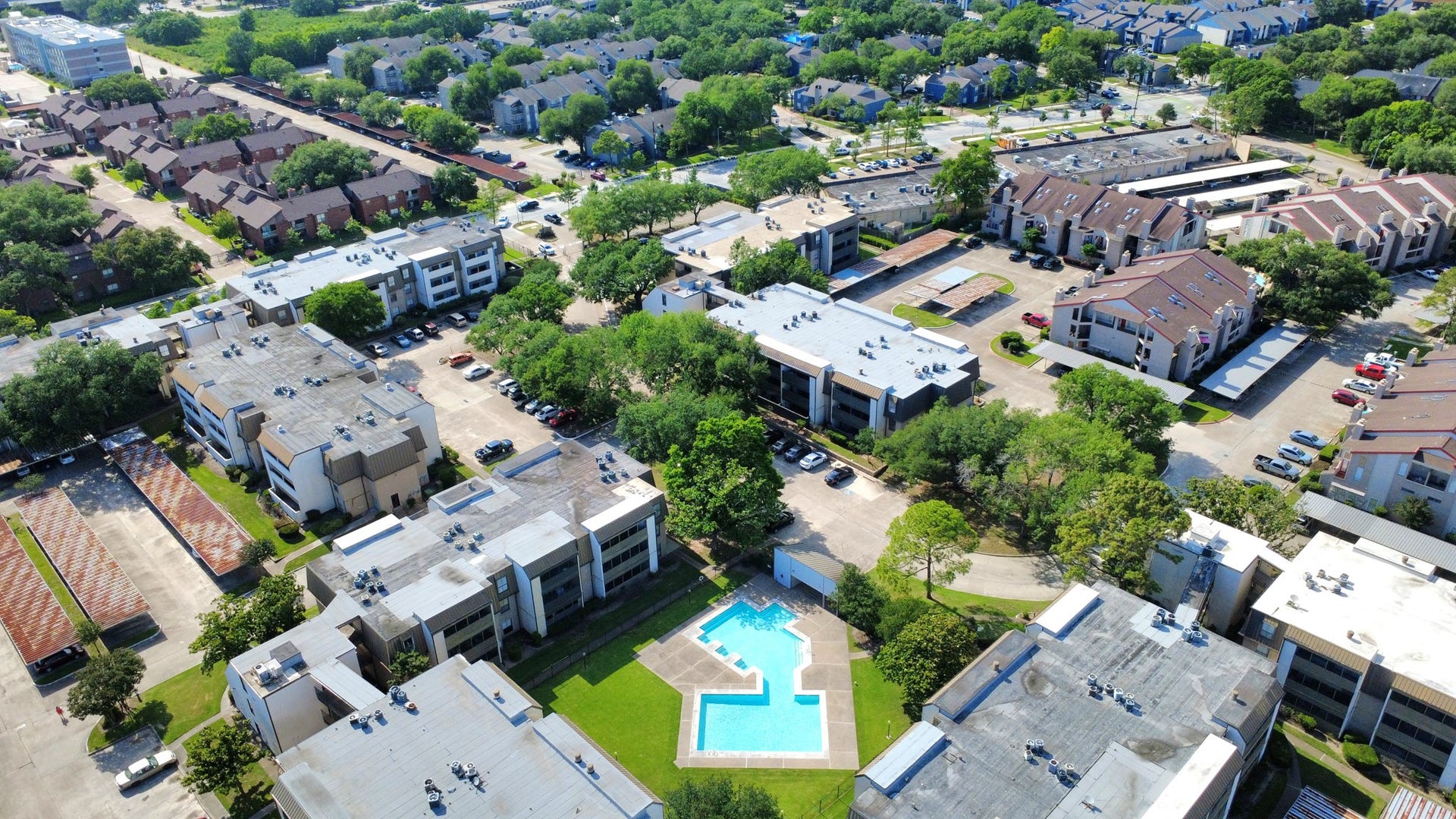 3105 Walnut Bend Ln, #32, Houston, TX 77042