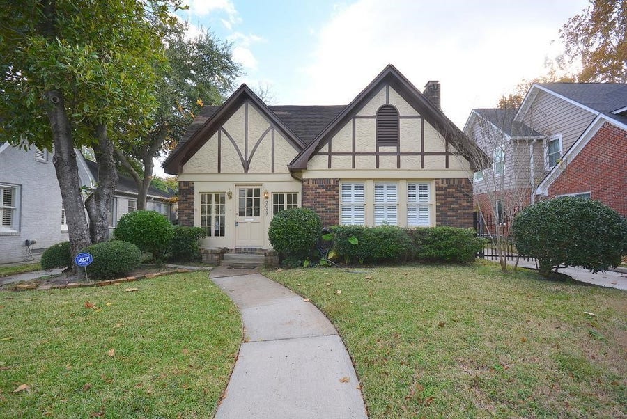 Property photo for 3027 Amherst Street, West University Place, TX