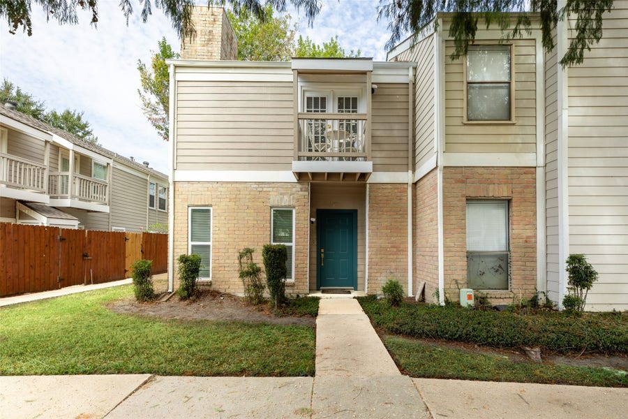 Property photo for 11710 Southlake Drive, #17, Houston, TX