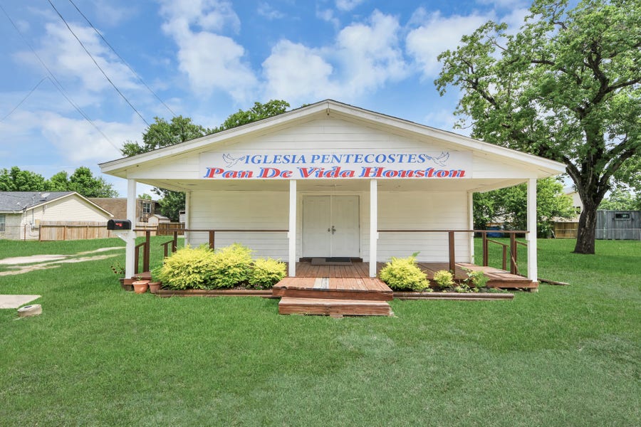 Property photo for 810 Lucky Street, Houston, TX