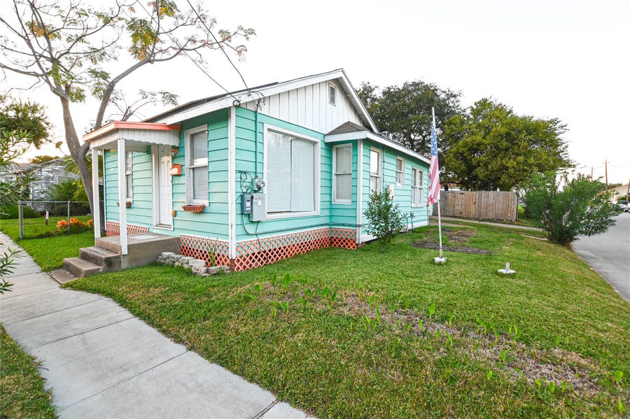 Property photo for 4602 Avenue L, Galveston, TX