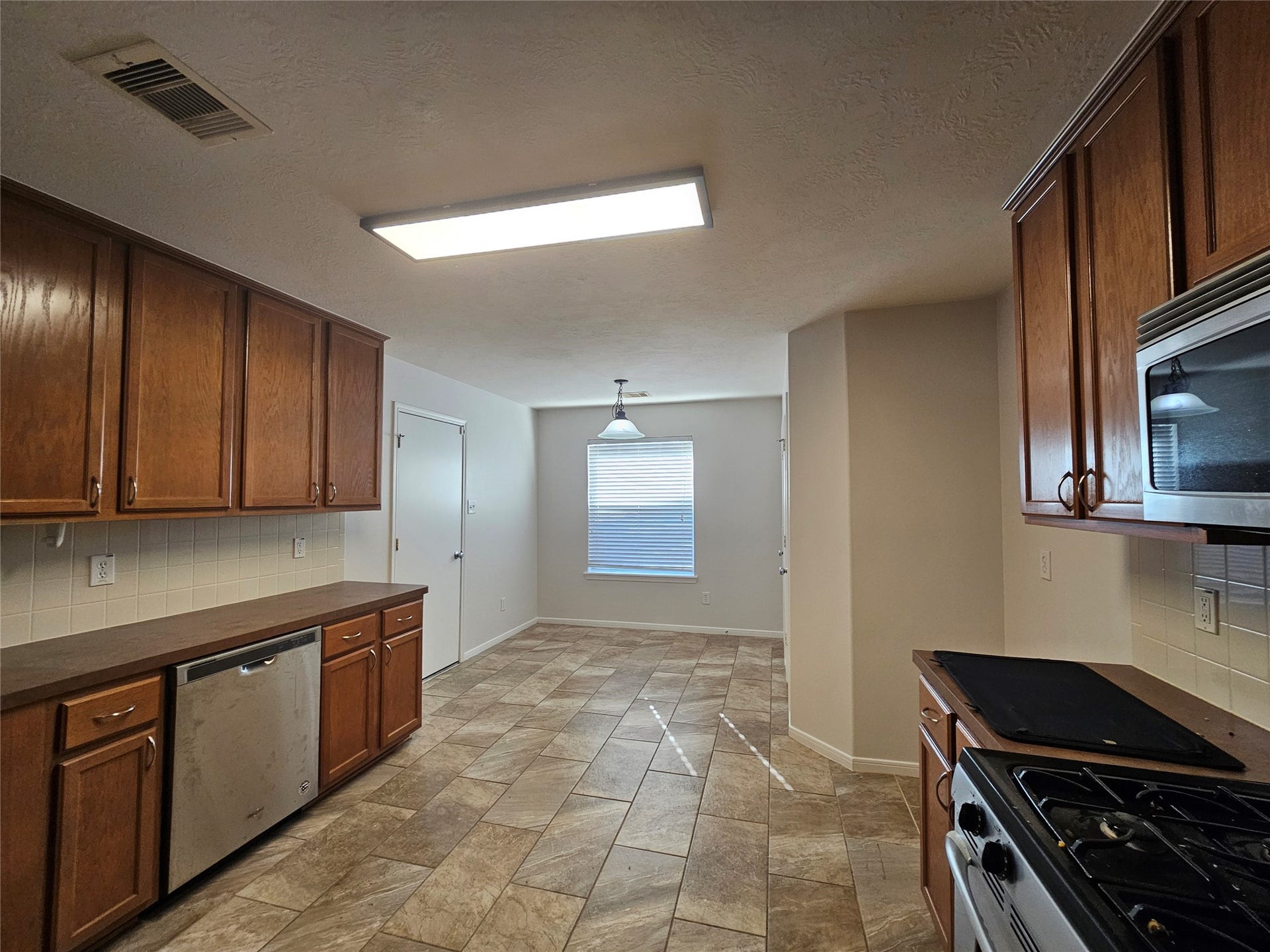 2205 Sugar Hill Drive, Deer Park, TX 77536