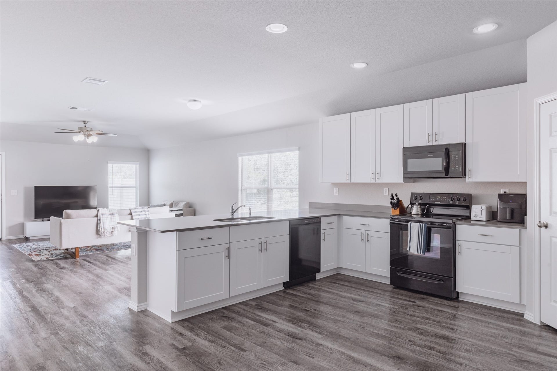 20906 Twining Rose Lane, Tomball, TX 77377 20906 Twining Rose Lane, Tomball, TX 77377