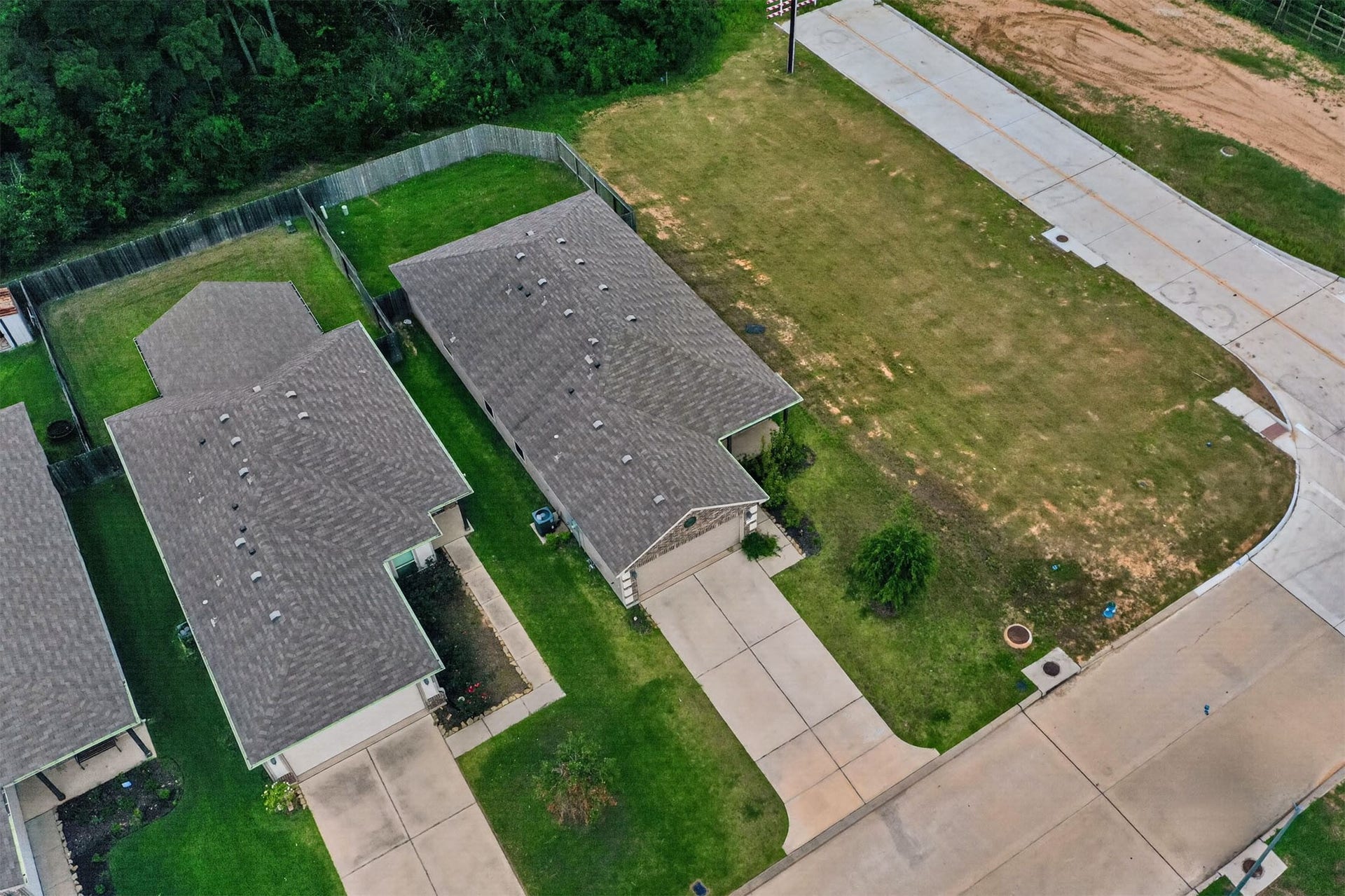 20906 Twining Rose Lane, Tomball, TX 77377 20906 Twining Rose Lane, Tomball, TX 77377