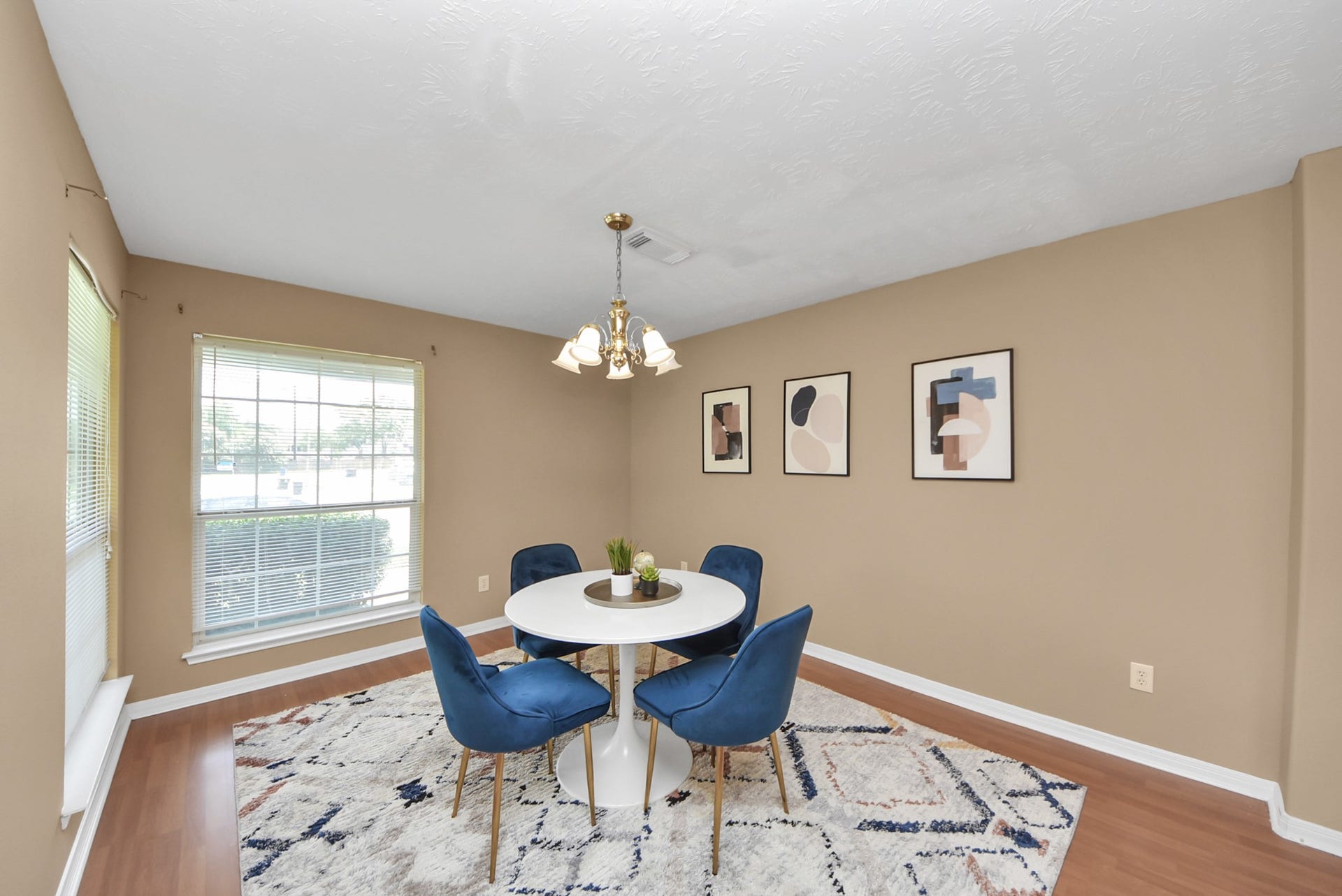 3006 Palace Oaks Drive, Houston, TX 77082 As you enter the home, you will be surprised by the amount of natural light that fills the space. To your left, you will find the spacious formal dining room.