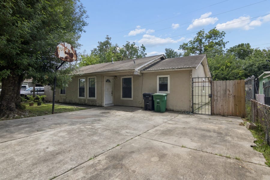Property photo for 1002 Grenfell Lane, Houston, TX