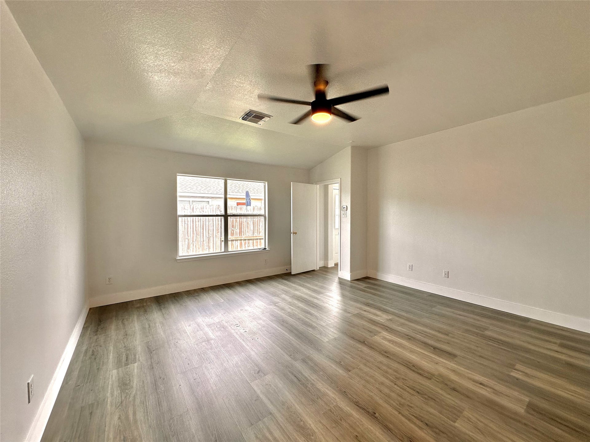 8202 Radial Court, Rosharon, TX 77583