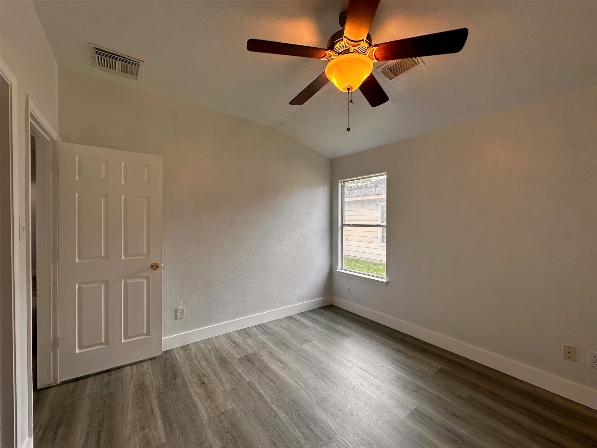 8202 Radial Court, Rosharon, TX 77583