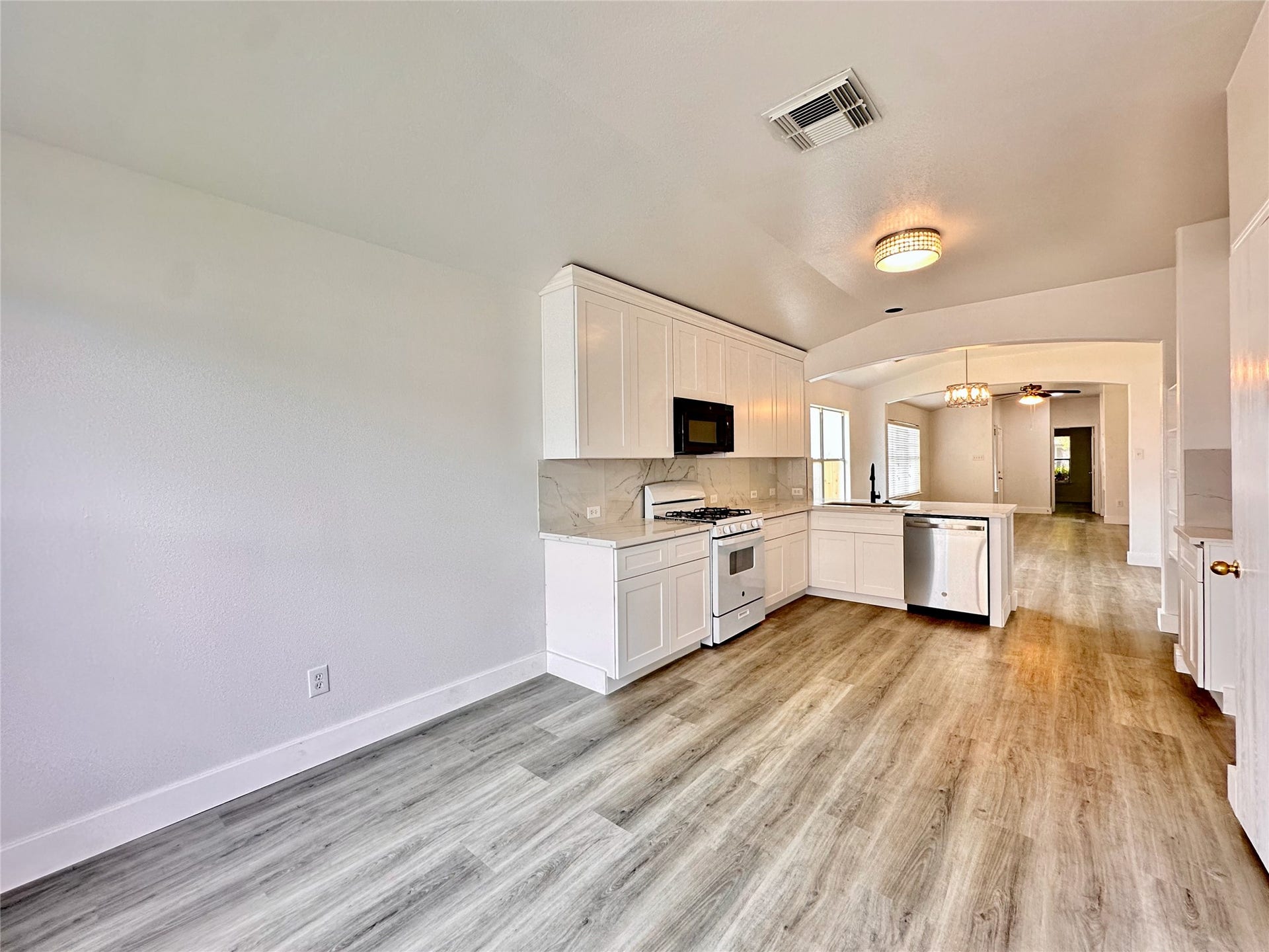 8202 Radial Court, Rosharon, TX 77583