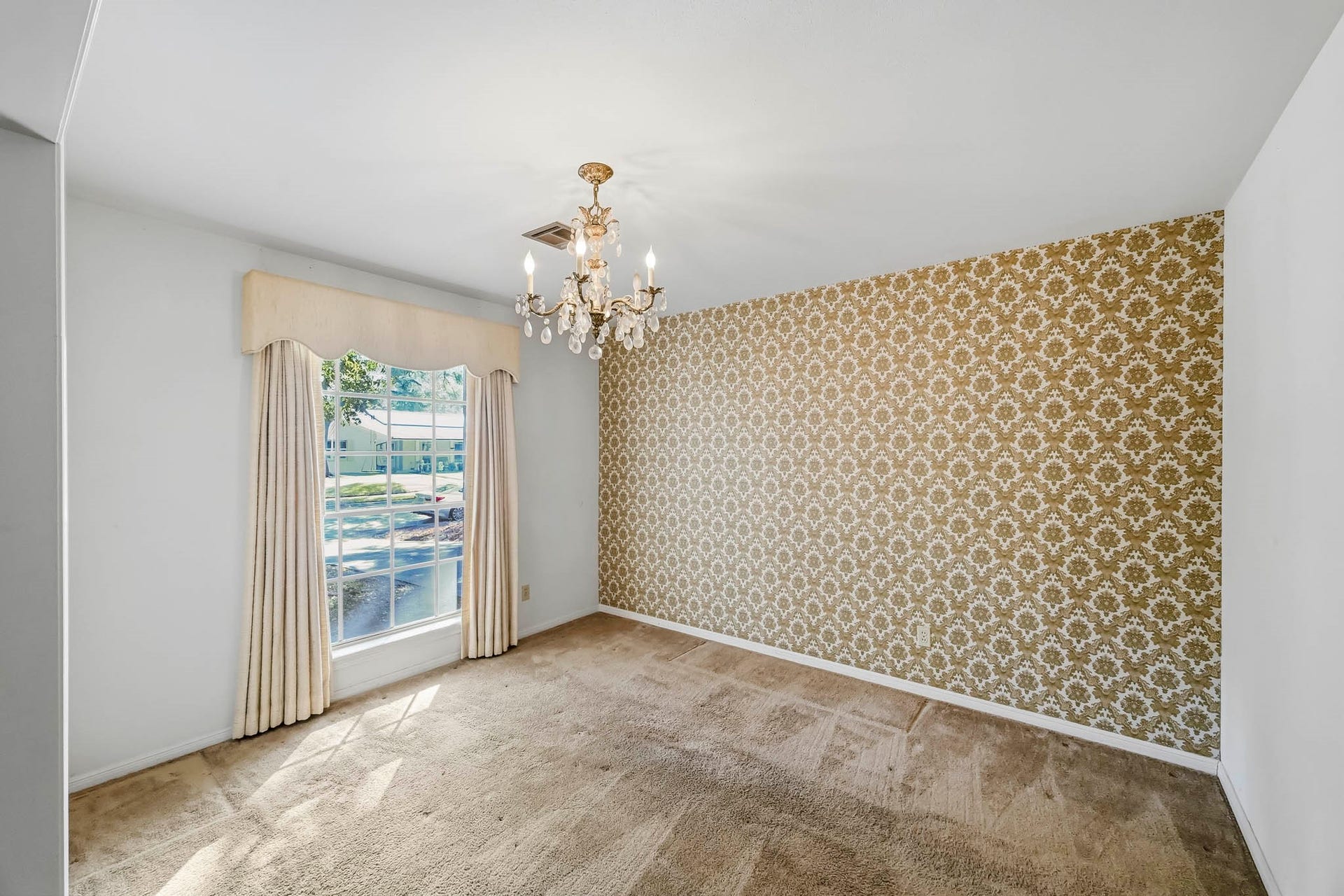 5442 Queensloch Drive, Houston, TX 77096 5442 Queensloch Drive, Houston, TX 77096