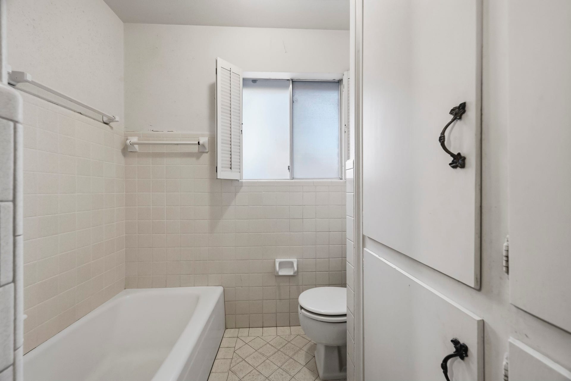 5442 Queensloch Drive, Houston, TX 77096 5442 Queensloch Drive, Houston, TX 77096
