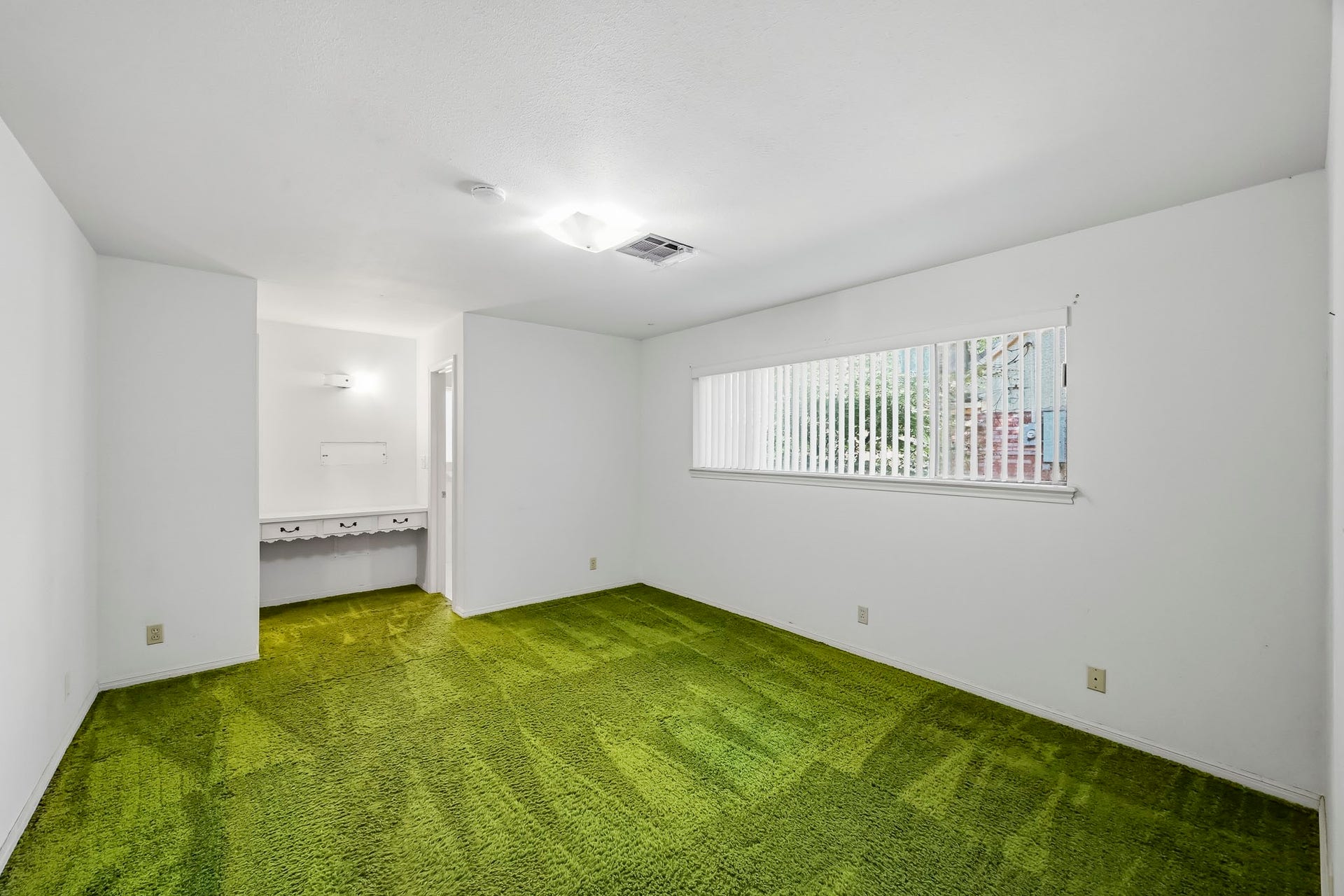 5442 Queensloch Drive, Houston, TX 77096 5442 Queensloch Drive, Houston, TX 77096