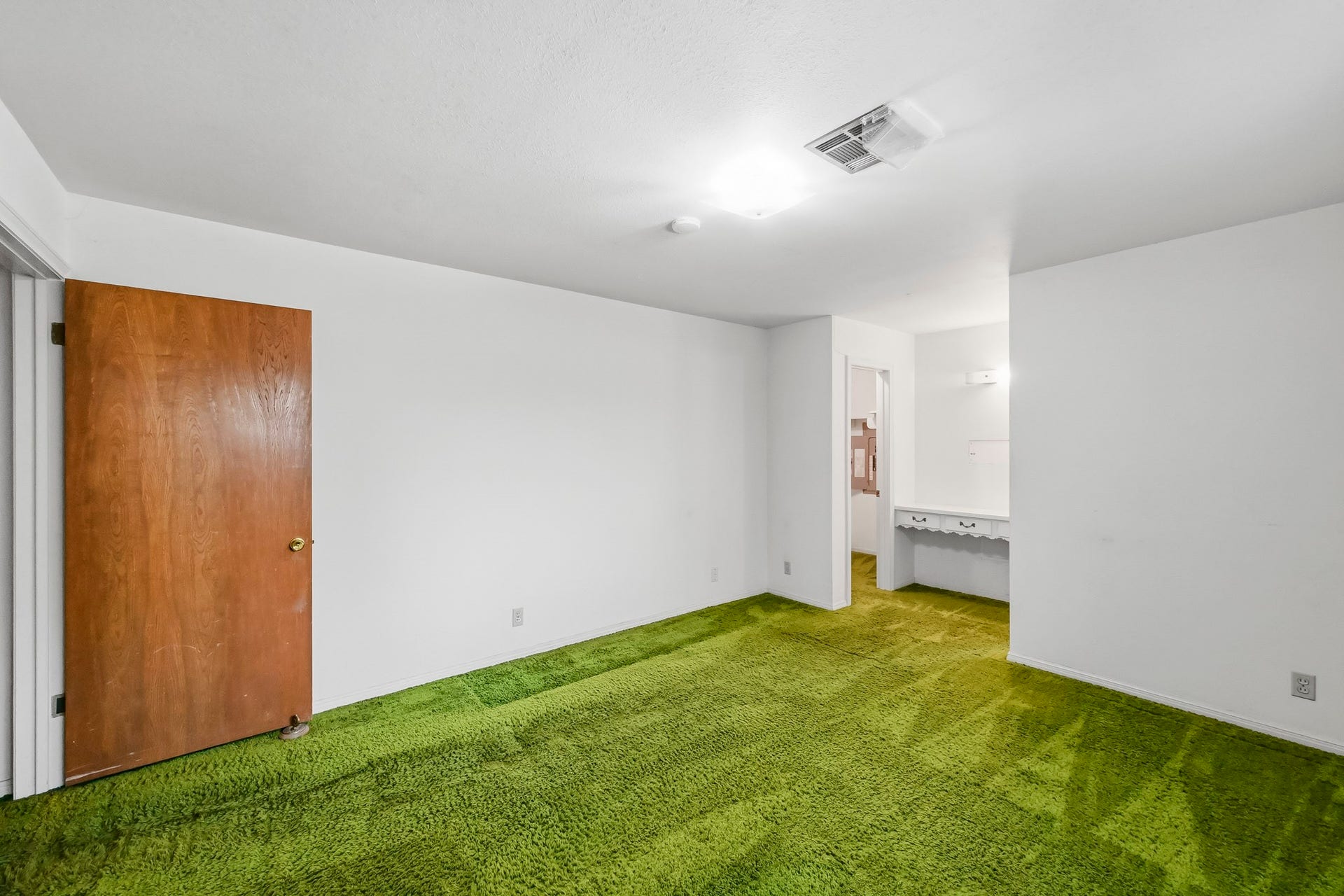 5442 Queensloch Drive, Houston, TX 77096 5442 Queensloch Drive, Houston, TX 77096