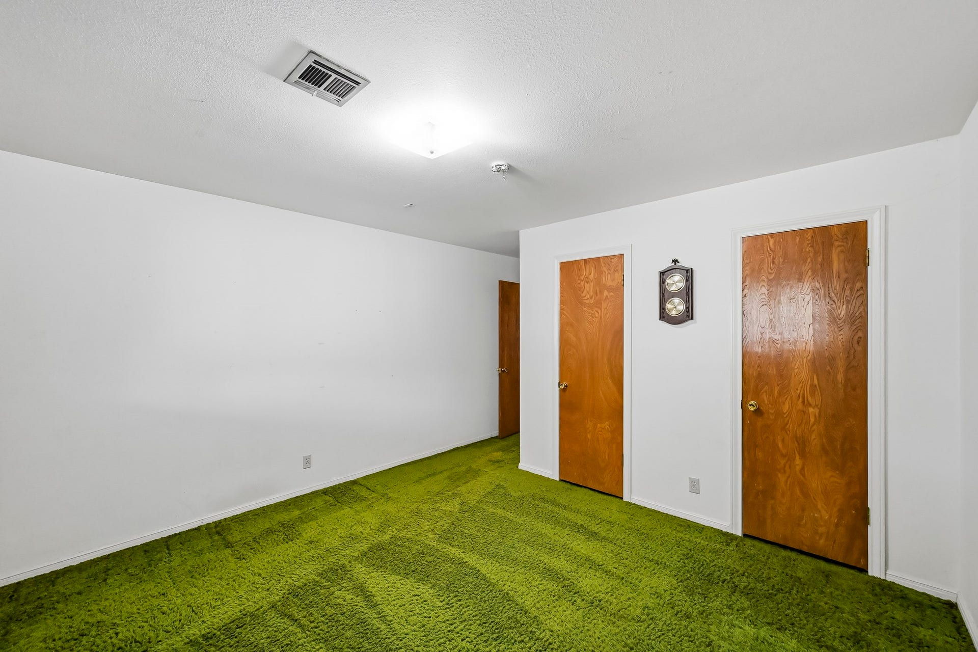 5442 Queensloch Drive, Houston, TX 77096 5442 Queensloch Drive, Houston, TX 77096