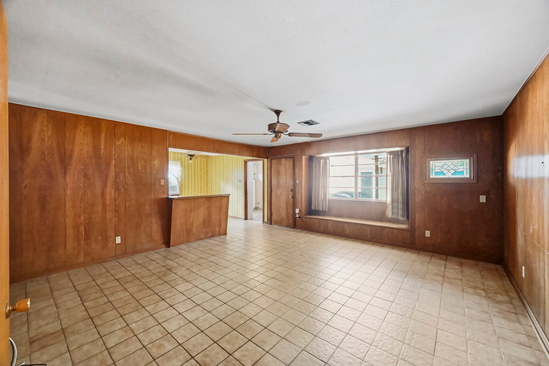 5442 Queensloch Drive, Houston, TX 77096 5442 Queensloch Drive, Houston, TX 77096